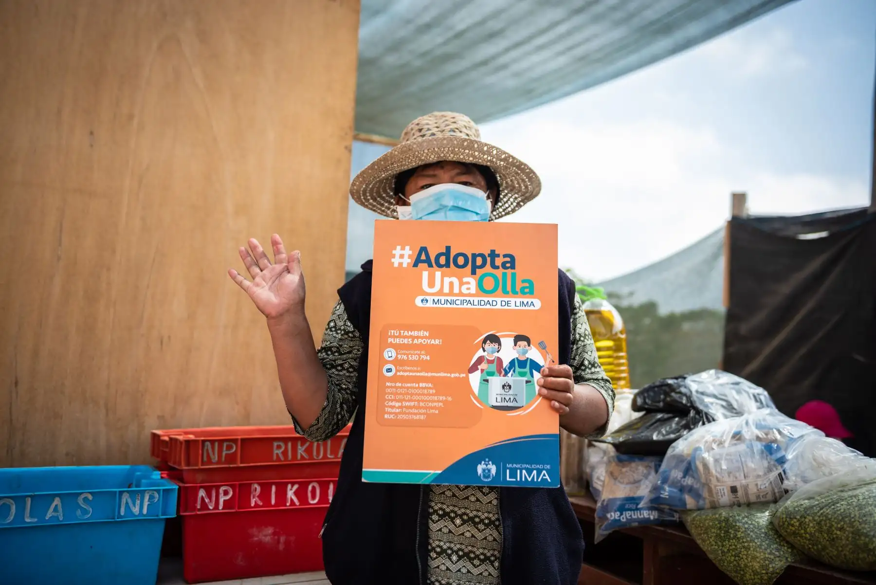 Municipalidad de Lima promueve el programa  "Manos a la Olla",  iniciativa que lleva ayuda a las familias más vulnerables de Lurín teniendo en cuenta todas las medidas de bioseguridad.
Foto: Municipalidad de Lima