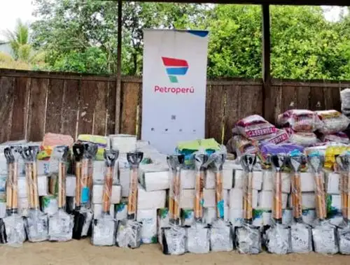 Petroperú entrega víveres y ayuda a pobladores de comunidad indígena de Amazonas afectada por inundaciones causada por lluvias intensas.