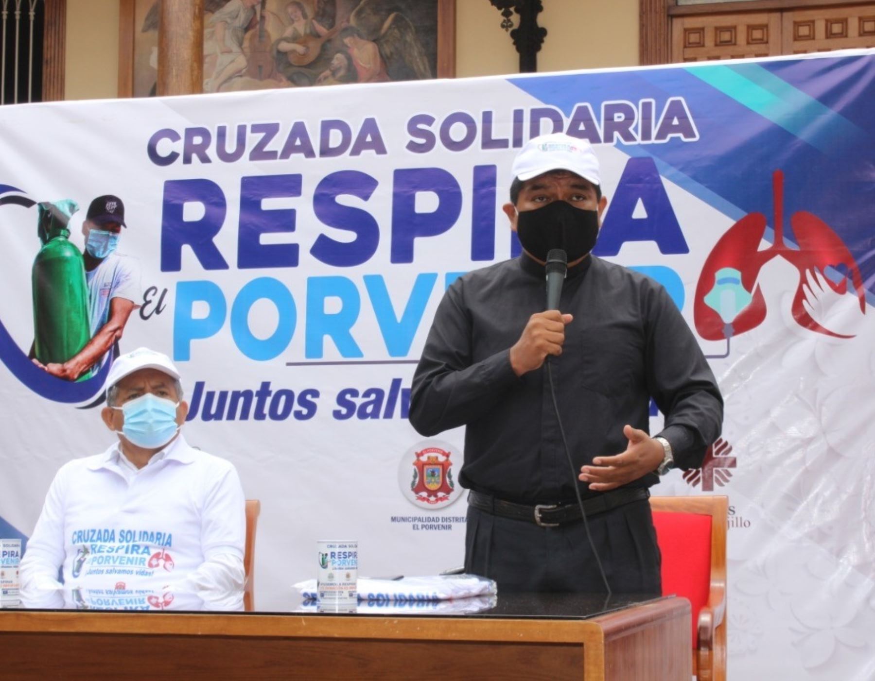 Diversas organizaciones de Trujillo, encabezadas por el Arzobispado, organizan una cruzada pública para adquirir una segunda planta de oxígeno medicinal para atender la demanda de este insumo medicinal. ANDINA/Difusión