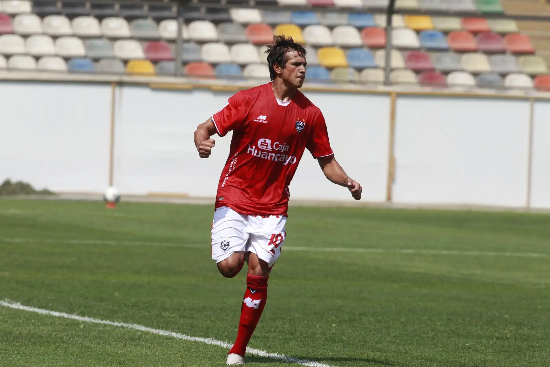 Juan Romagnoli del Cienciano celebra luego de anotar un tanto ante Deportivo Cantolao por la Liga 1.

Foto: ANDINA/Liga1