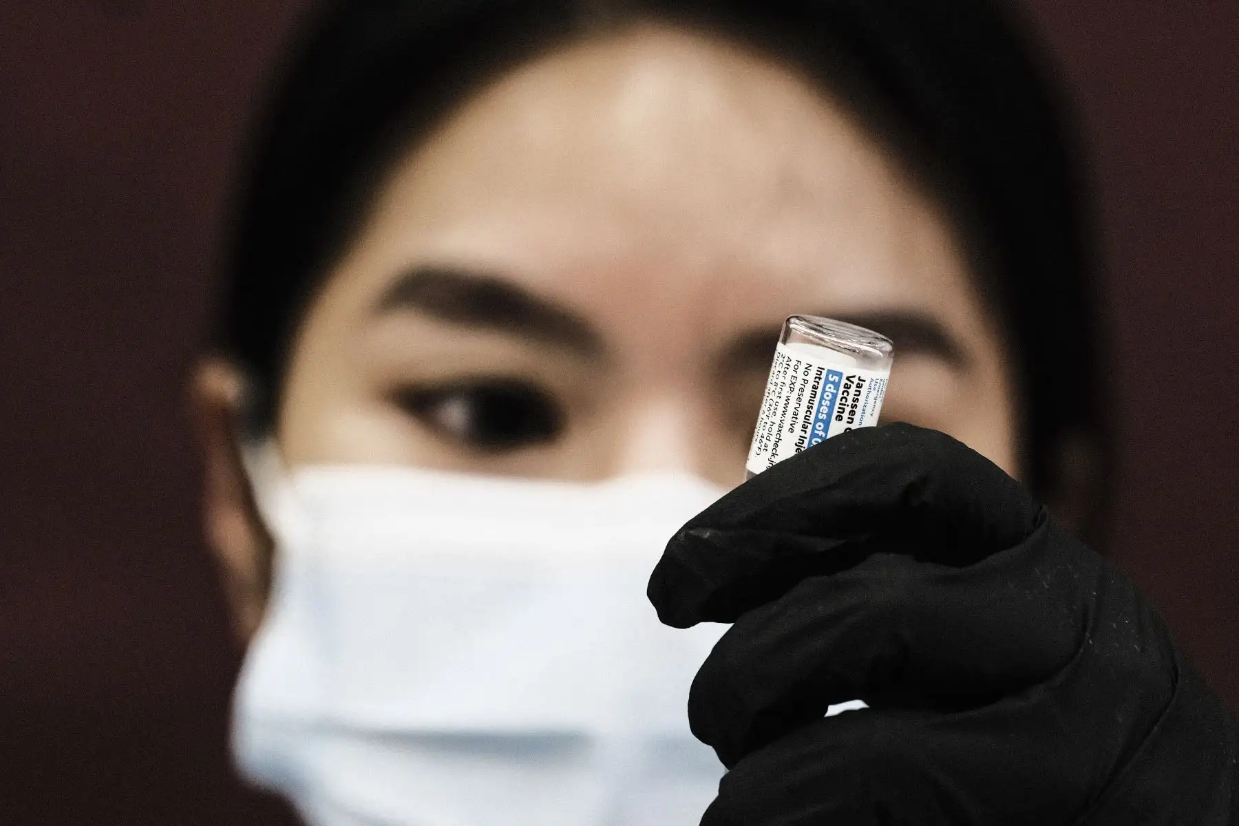 Los casos de efectos adversos detectados en EE. UU. son similares a los registrados en varios países de Europa en vacunados con AstraZeneca. Foto: AFP.