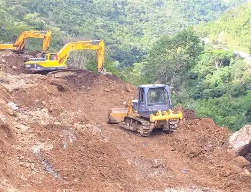 El MTC indicó que este mes concluye instalación del puente modular en el sector Tutumbaro y continúan las obras para restablecer el tránsito de vehículos pesados en esa zona ubicada en el Vraem. Foto: ANDINA/difusión.