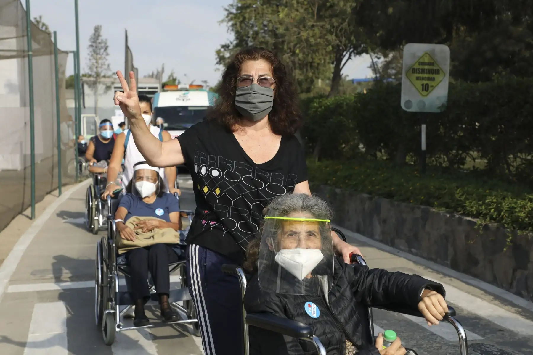 Essalud continúa con jornada de vacunación a adultos mayores en cinco lugares acondicionados: "Playa Miller", "Polideportivo de San Borja", "Real Felipe", "Plaza Norte" y "Parque de las Leyendas". Foto: ANDINA/Essalud