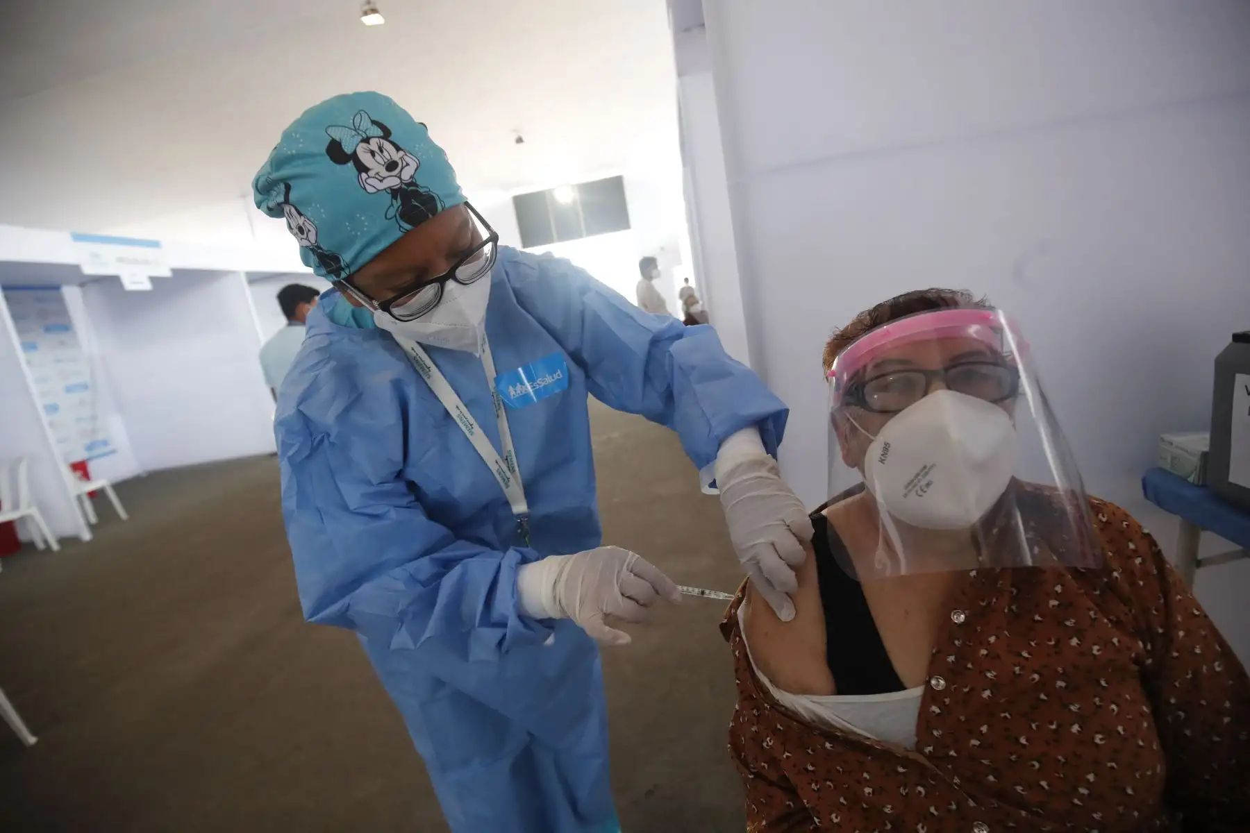 Plan de vacunación masiva contra el nuevo coronavirus en el Parque de Las Leyendas
permitirá inmunizar de manera masiva a los adultos mayores de 80 años en 22 distritos. Foto: ANDINA/Juan Carlos Guzmán