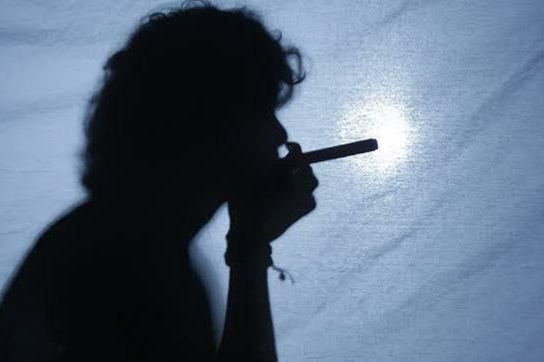 Salud mental: consumo de tabaco puede aumentar el riesgo de ansiedad. Foto: ANDINA/Difusión.