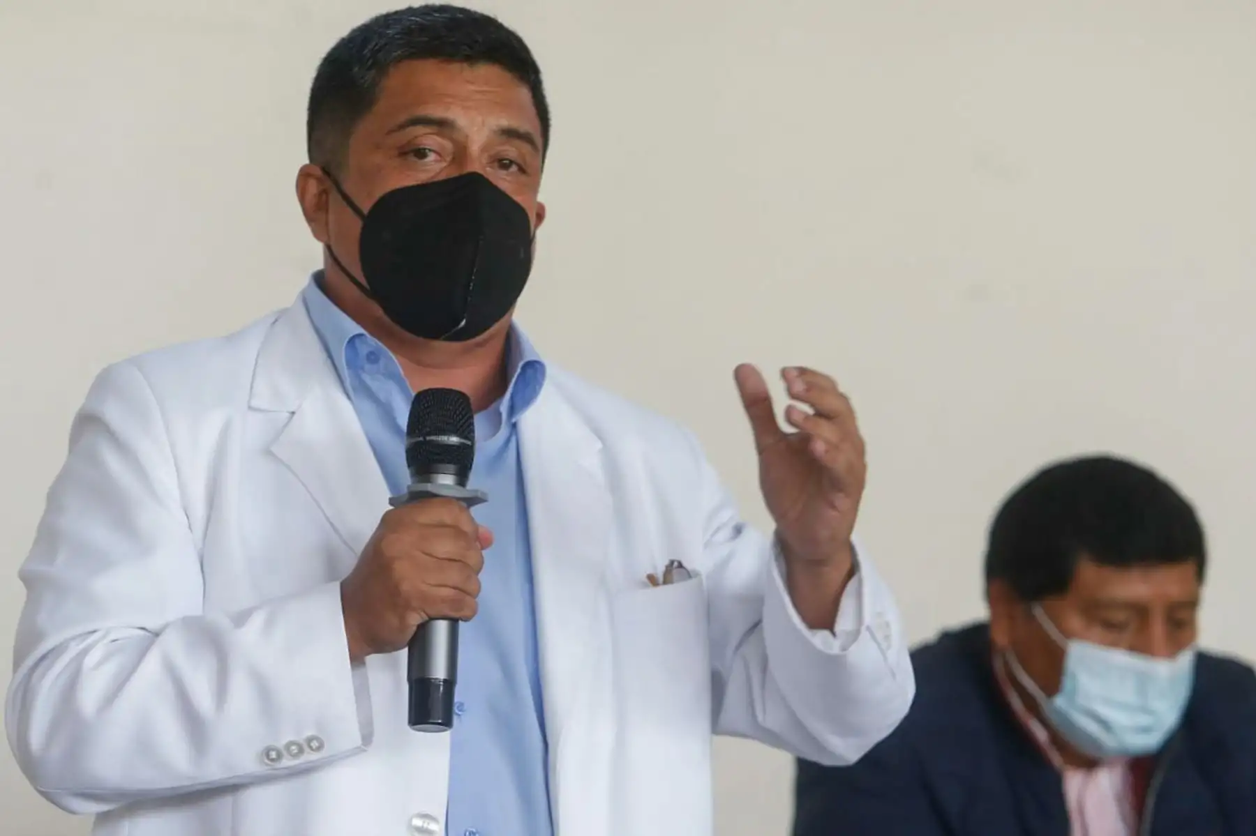Ministro de Salud, Óscar Ugarte  inaugura la XXXI Reunión Ordinaria de la Comisión Intergubernamental de Salud , en la que se planifica con los gobernadores regionales y directores regionales de salud la vacunación contra la covid-19 a adultos mayores en el interior del país.
Foto: Minsa