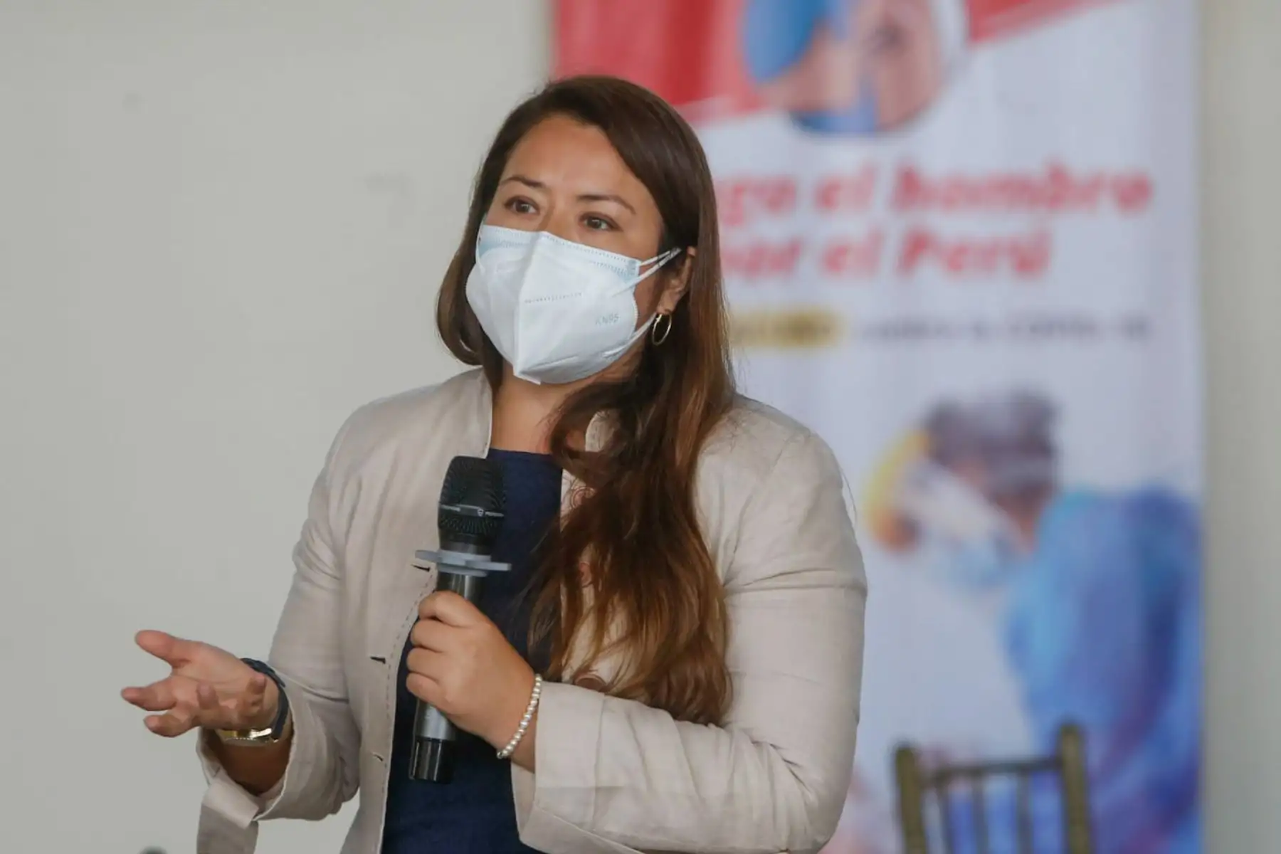 Ministro de Salud, Óscar Ugarte  inaugura la XXXI Reunión Ordinaria de la Comisión Intergubernamental de Salud , en la que se planifica con los gobernadores regionales y directores regionales de salud la vacunación contra la covid-19 a adultos mayores en el interior del país.
Foto: Minsa