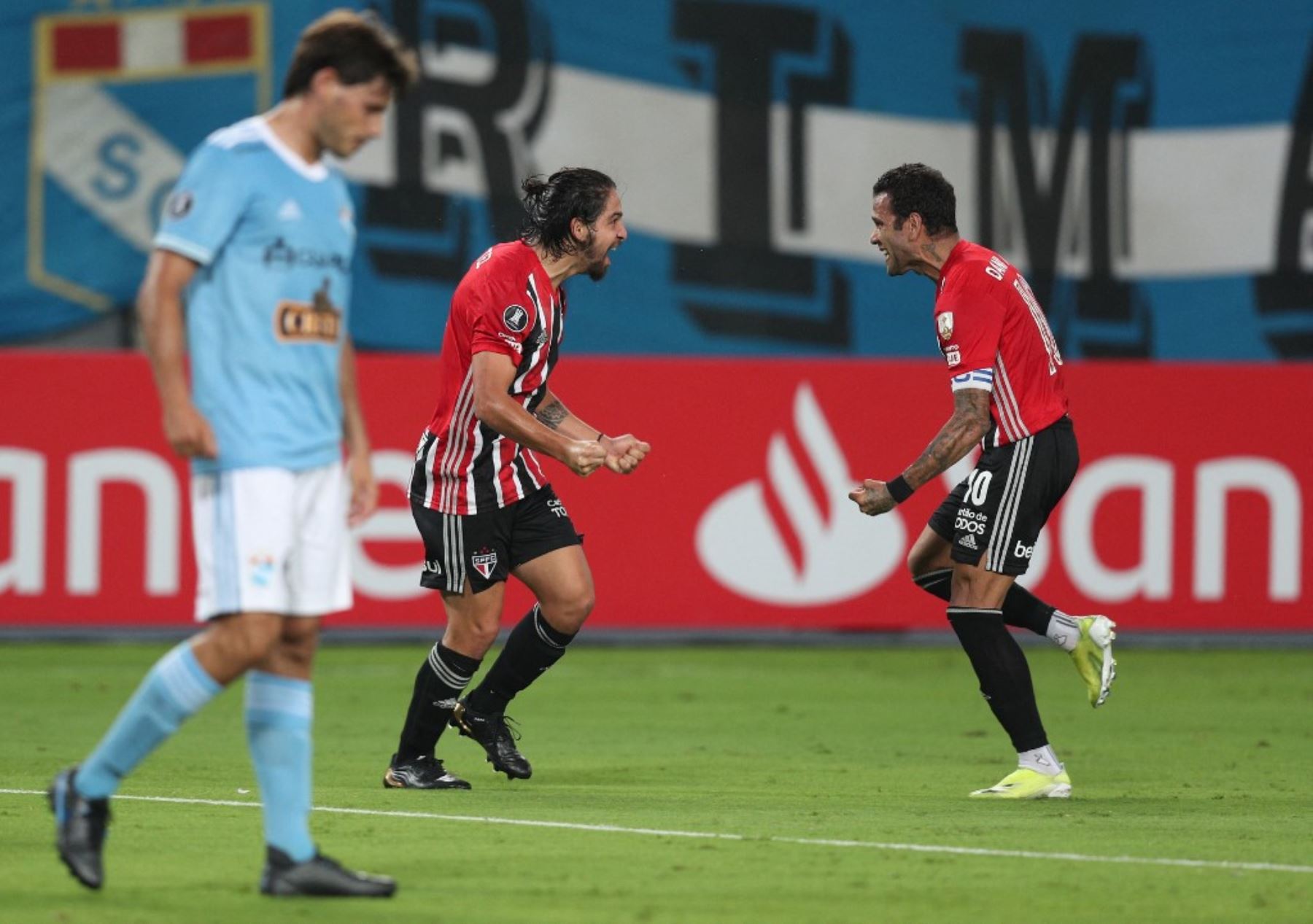 Cristal y Sao Paulo juegan en el Estadio Nacional por la primera fecha del Grupo E de la Copa Libertadores
