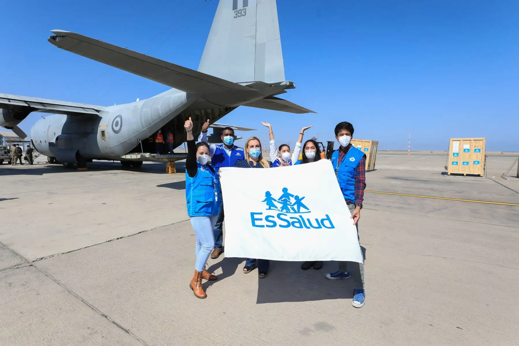 La presidenta de EsSalud, Fiorella Molinelli anuncia envío y llegada de 13 nuevas plantas de oxígeno a 9 regiones del país en menos de una semana.
Foto: EsSalud