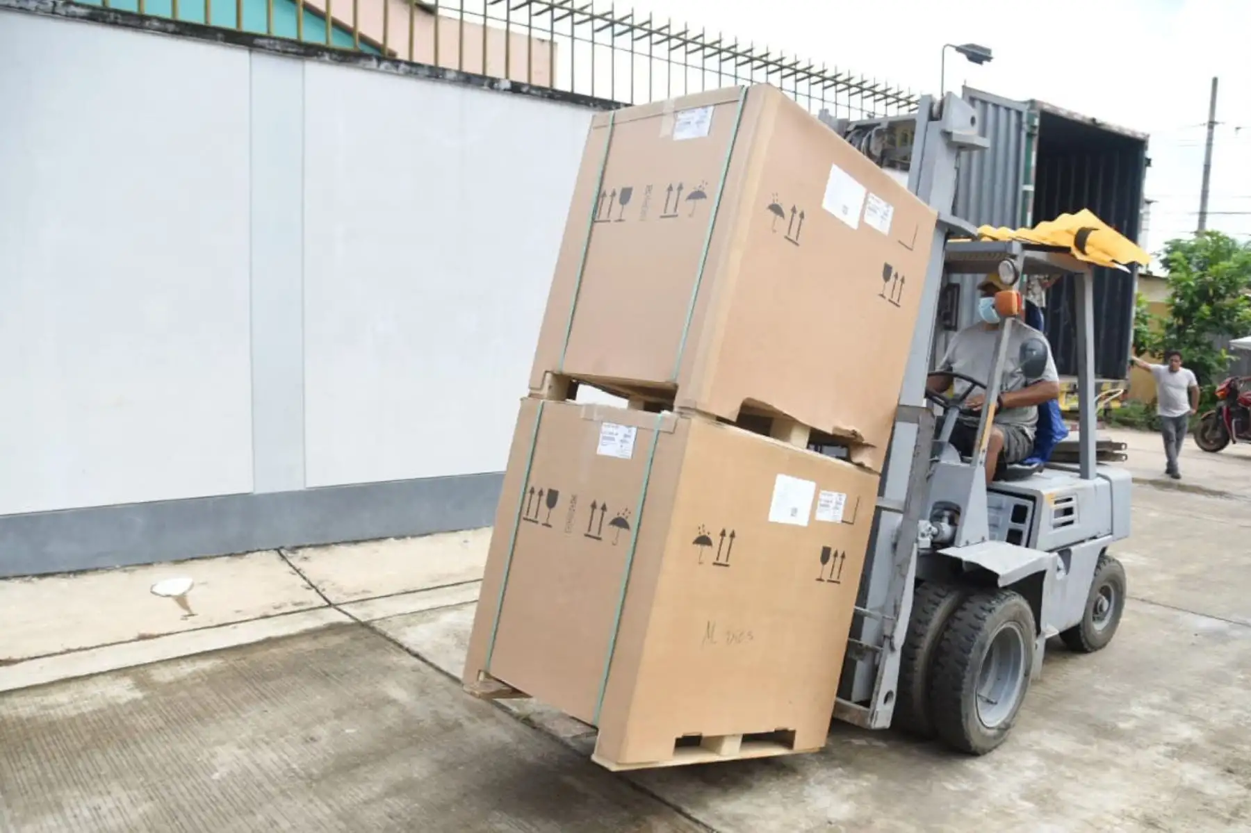 La región Madre de Dios recibió kits de cama UCI para fortalecer la lucha contra el covid-19. Foto: ANDINA/Gore Madre de Dios