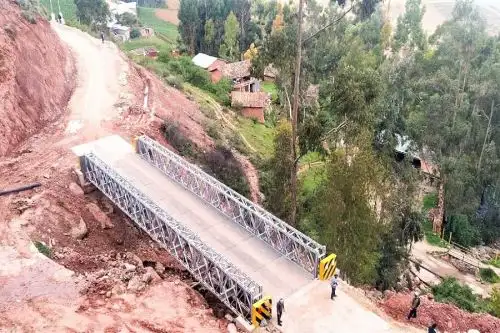 Instalación de puentes. Cortesía MTC