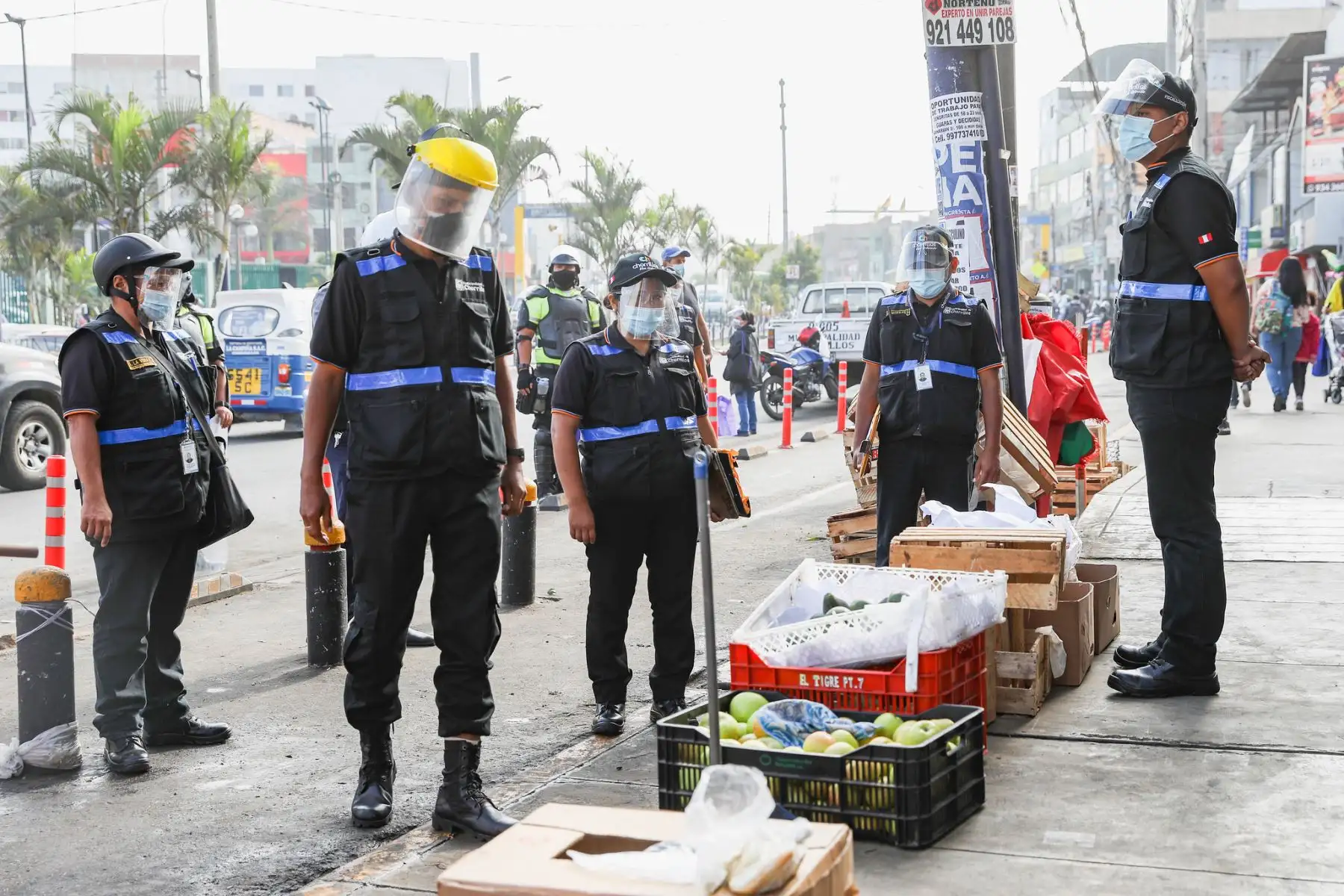 Personal de la Municipalidad de Lima realiza operativo de recuperación de ciclovía en la avenida Guardia Civil.

Foto:ANDINA/Municipalidad de Lima