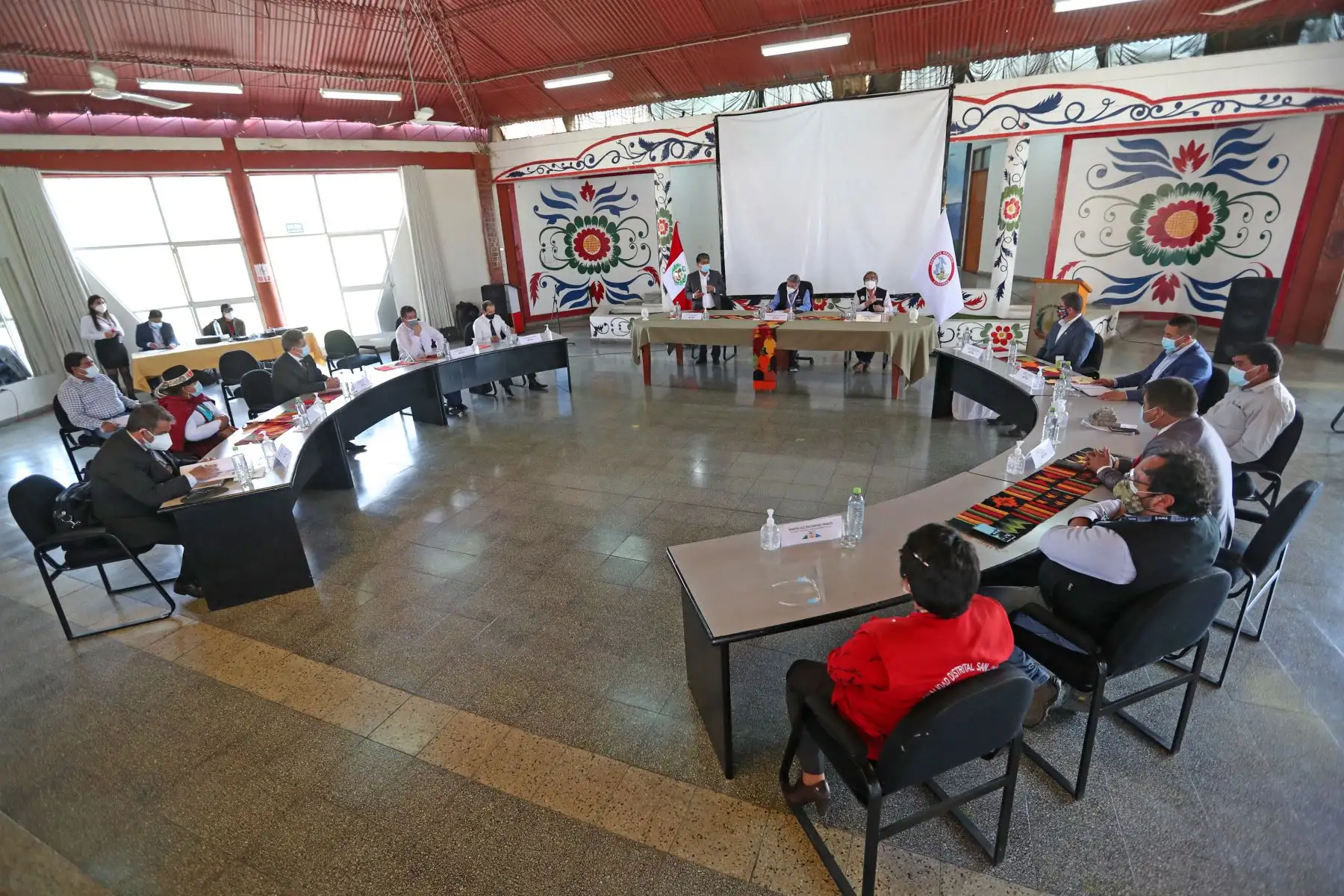El presidente de la República. Francisco Sagasti sostuvo una reunión de trabajo con autoridades de la región Ayacucho. Foto: ANDINA/Presidencia Perú