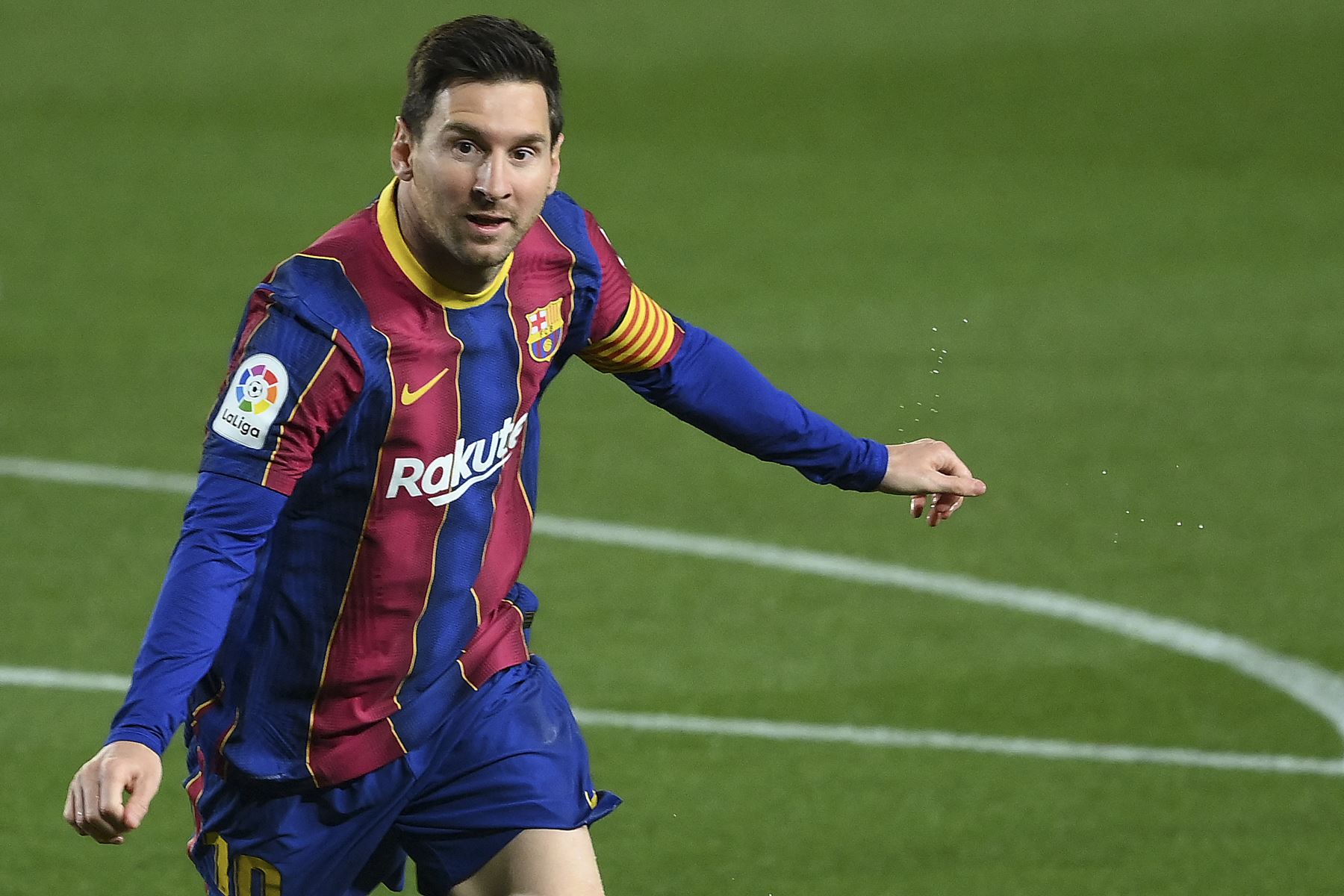 El delantero argentino del Barcelona Lionel Messi celebra tras marcar un gol durante el partido de fútbol de la Liga española. Foto: AFP