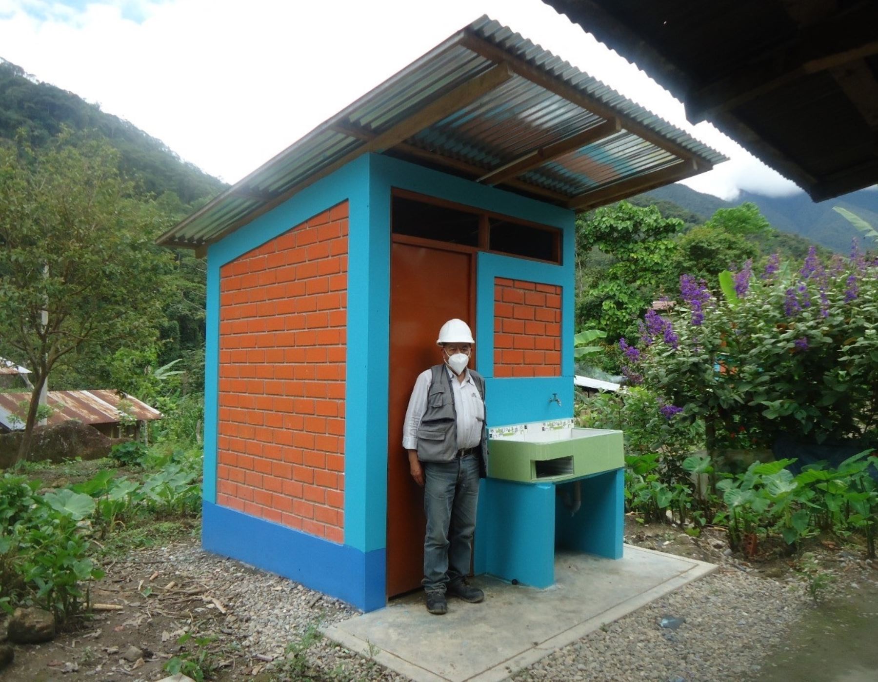 Más de 400 pobladores de zonas rurales de Amazonas se benefician con obras de agua potable domiciliaria que entregó el Ministerio de Vivienda. ANDINA/Difusión