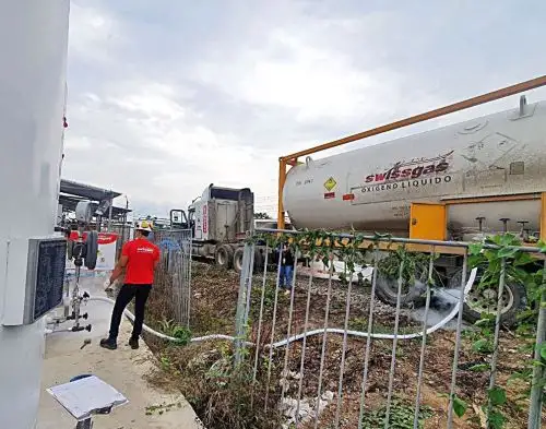 Amazonas recibe una nueva carga de oxígeno medicinal procedente de Ecuador para reforzar atención de pacientes covid-19.