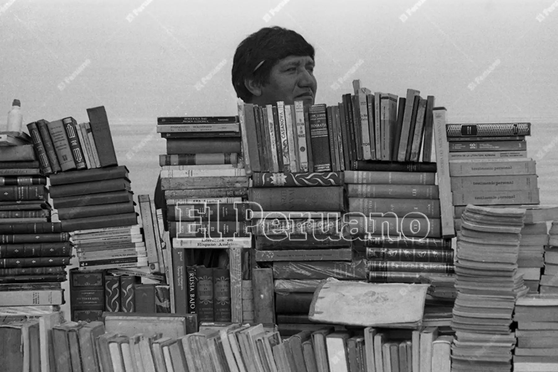 Lima - 7 diciembre 1996 / Feria Internacional del Libro en el Museo de la Nación. Foto: Archivo Histórico de El Peruano / Víctor Palomino