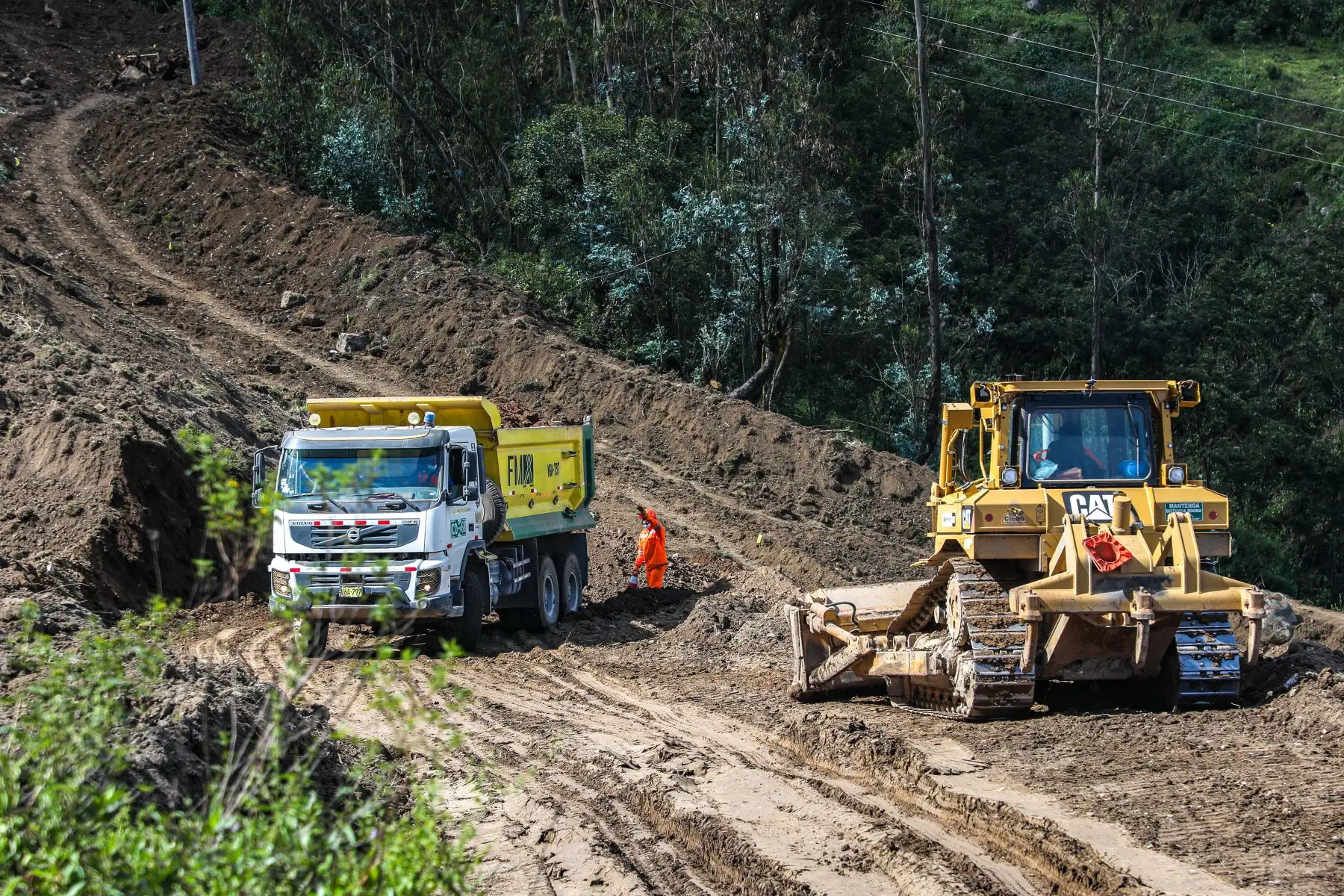 El Ministro de Transportes y Comunicaciones Eduardo González, superviso el avance de obras de la construcción de la vía de evitamiento de Abancay en la región Apurímac. Foto: ANDINA/ MTC