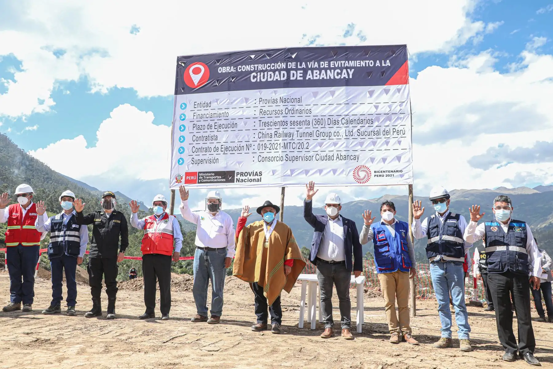 El Ministro de Transportes y Comunicaciones Eduardo González, superviso el avance de obras de la construcción de la vía de evitamiento de Abancay en la región Apurímac. Foto: ANDINA/ MTC