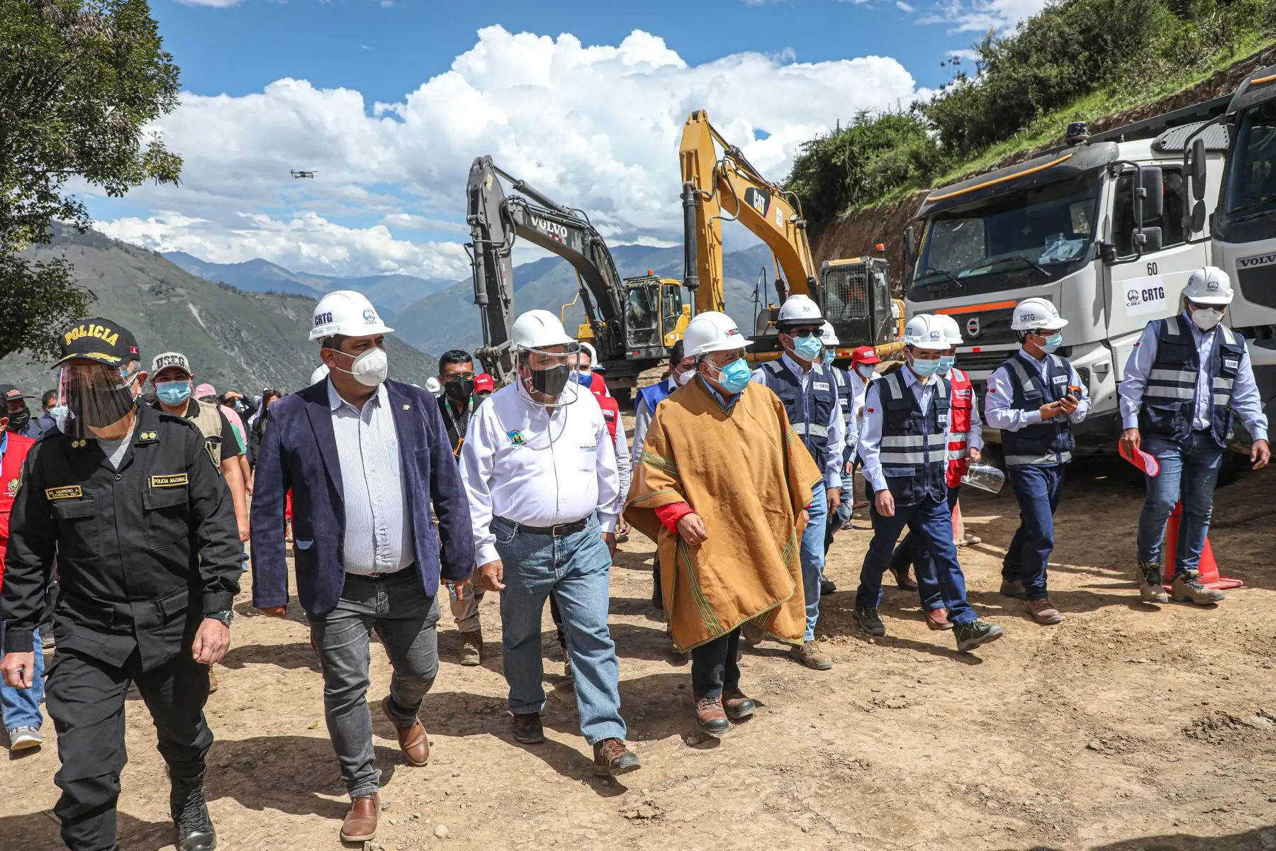 El Ministro de Transportes y Comunicaciones Eduardo González, superviso el avance de obras de la construcción de la vía de evitamiento de Abancay en la región Apurímac. Foto: ANDINA/ MTC