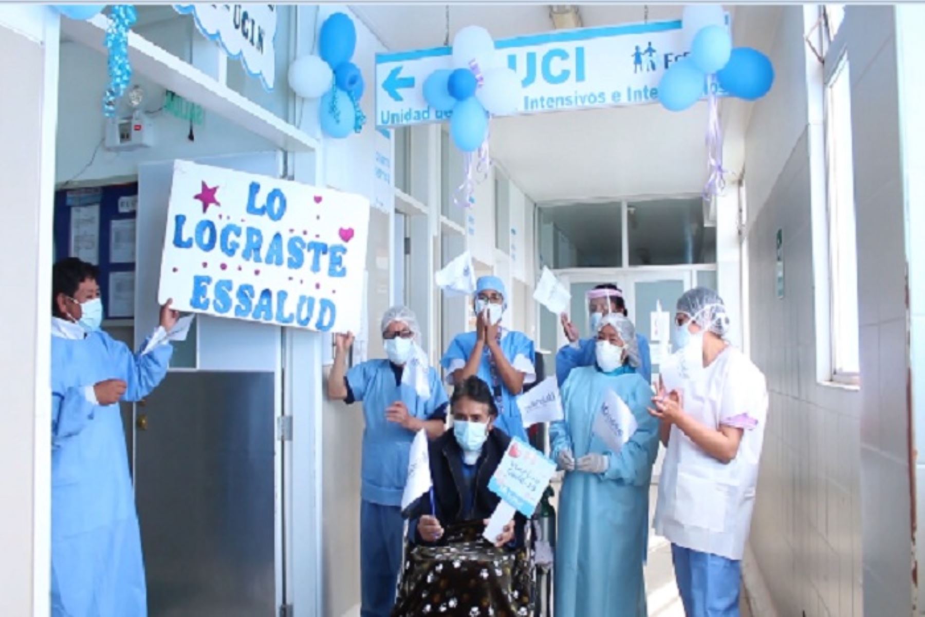 Lucio Valdez llegó al Hospital III de EsSalud Puno el 8 de diciembre del 2020 saturando menos de 60% y con un cuadro de neumonía severa. Luego de recibir atención adecuada por parte de los médicos, fue dado de alta este mes.