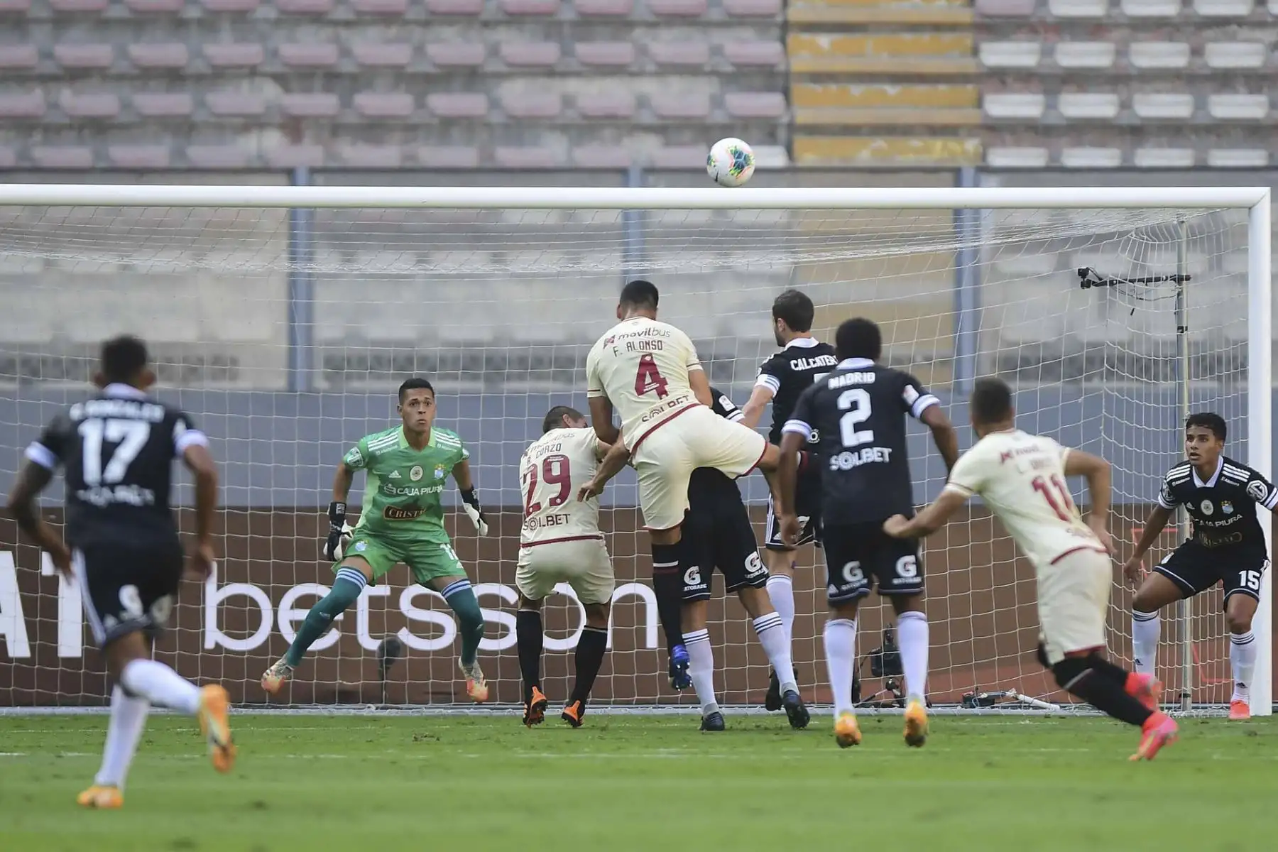 Sporting Cristal gana 1 a 0 a Universitario de Deportes en el Estadio Nacional por la fecha 5 de la Liga 1 Betsson. Foto: Liga 1