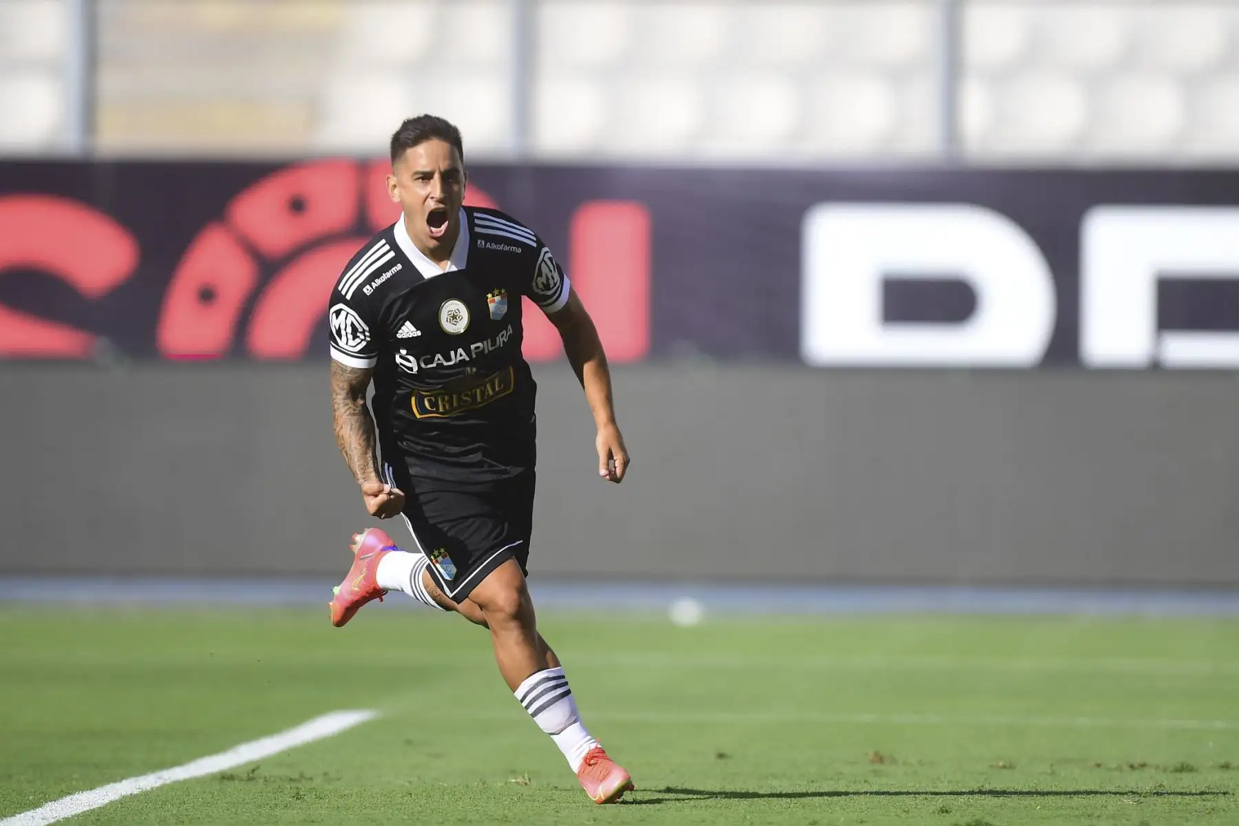 Sporting Cristal gana 1 a 0 a Universitario de Deportes en el Estadio Nacional por la fecha 5 de la Liga 1 Betsson. Foto: Liga 1