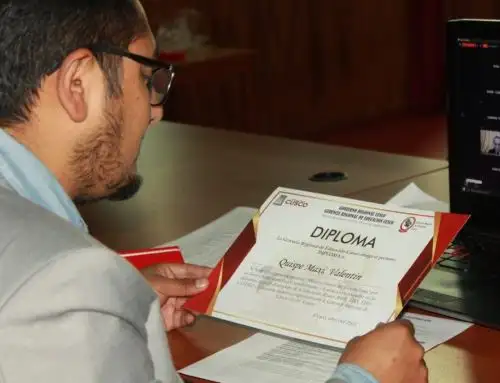 Cusco reconoce aporte de 124 docentes, entre activos y cesantes, y los declara Maestros ilustres del Bicentenario. ANDINA/Difusión
