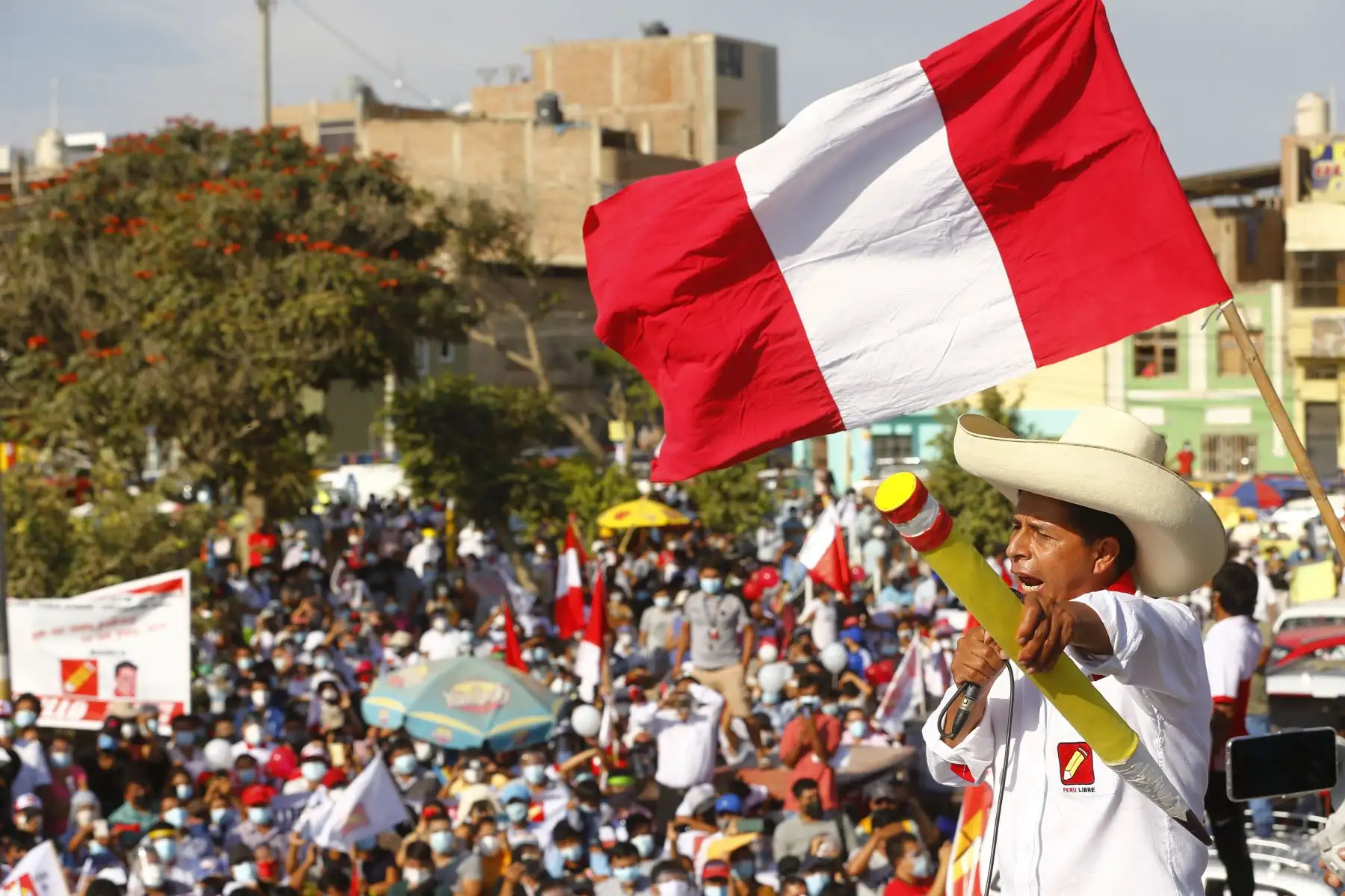 Mitin  del candidato de Perú Libre,  Pedro Castillo  en la ciudad de Chiclayo, como parte de su agenda en la región de Lambayeque. 
Foto: ANDINA/Andrés Valle