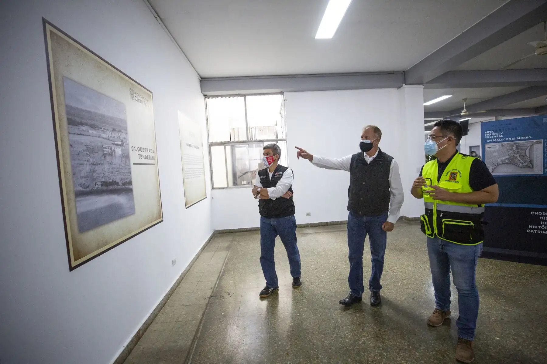 El alcalde de Lima, Jorge Muñoz, se reunió con el ministro de Cultura y el alcalde de Chorrillos para coordinar sobre futuros proyectos que tiene la MML para la ciudad. Foto: MML