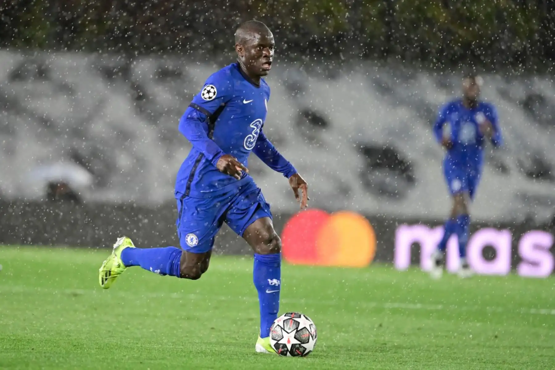 El centrocampista francés del Chelsea N