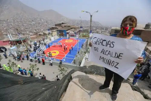 Infraestructuras permiten ampliar los espacios públicos y mejorar la conectividad peatonal en zonas de escasos recursos de Lima norte. Foto: Municipalidad de Lima