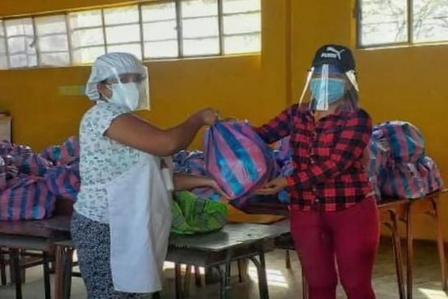 Piura: Qali Warma distribuye alimentos a escolares de distritos fronterizos con Ecuador. Foto: Difusión