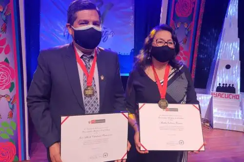 La distinción como Personalidad Meritoria de la Cultura otorgada a José Alberto Ochatoma Paravicino, constituye un reconocimiento a su destacada labor profesional y científica considerando la iniciativa, impacto y continuidad que generan sus investigaciones sobre la civilización Wari para la arqueología ayacuchana y peruana. ANDINA/ Universidad San Cristóbal