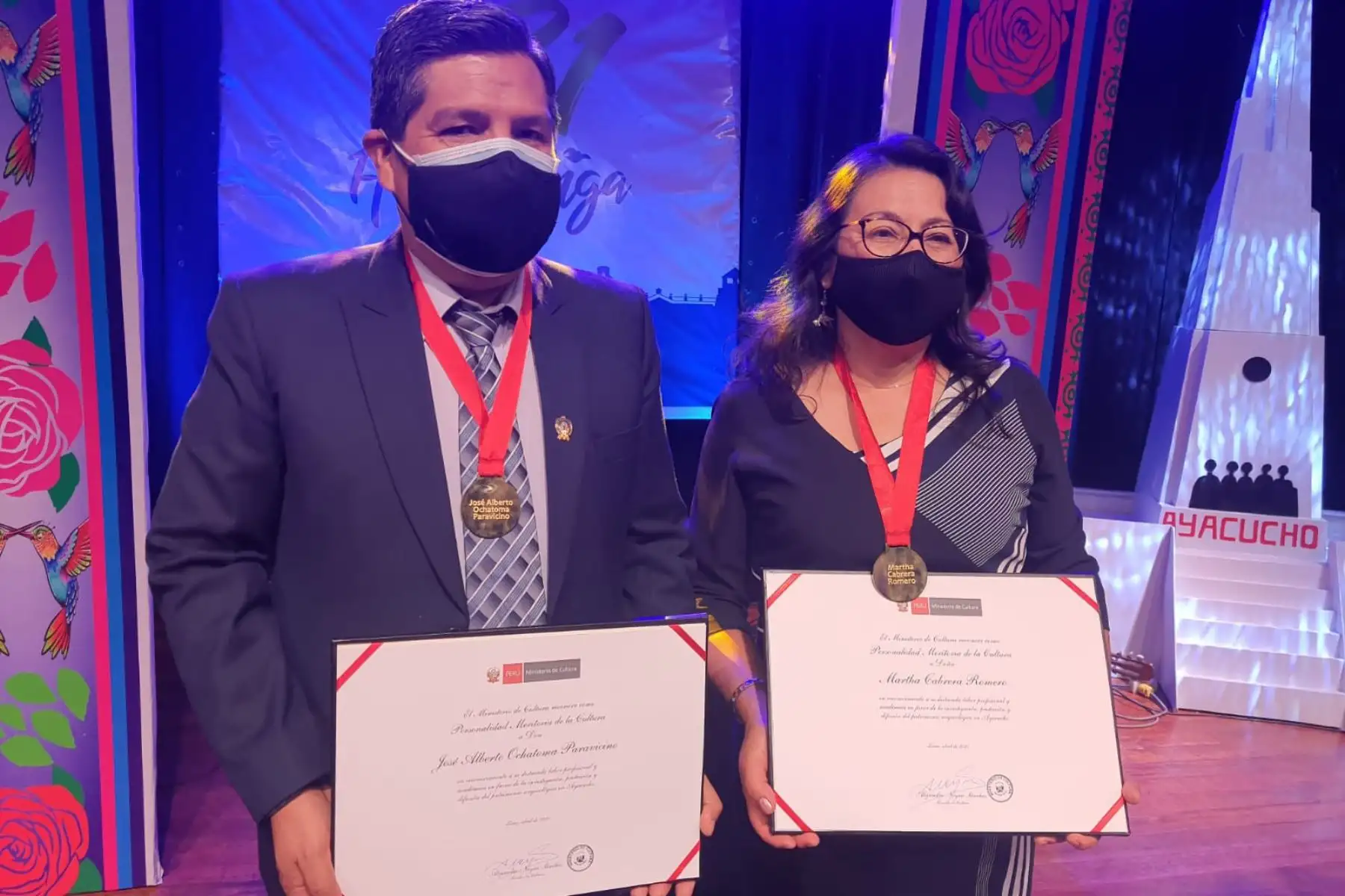 La distinción como Personalidad Meritoria de la Cultura otorgada a José Alberto Ochatoma Paravicino, constituye un reconocimiento a su destacada labor profesional y científica considerando la iniciativa, impacto y continuidad que generan sus investigaciones sobre la civilización Wari para la arqueología ayacuchana y peruana. ANDINA/ Universidad San Cristóbal