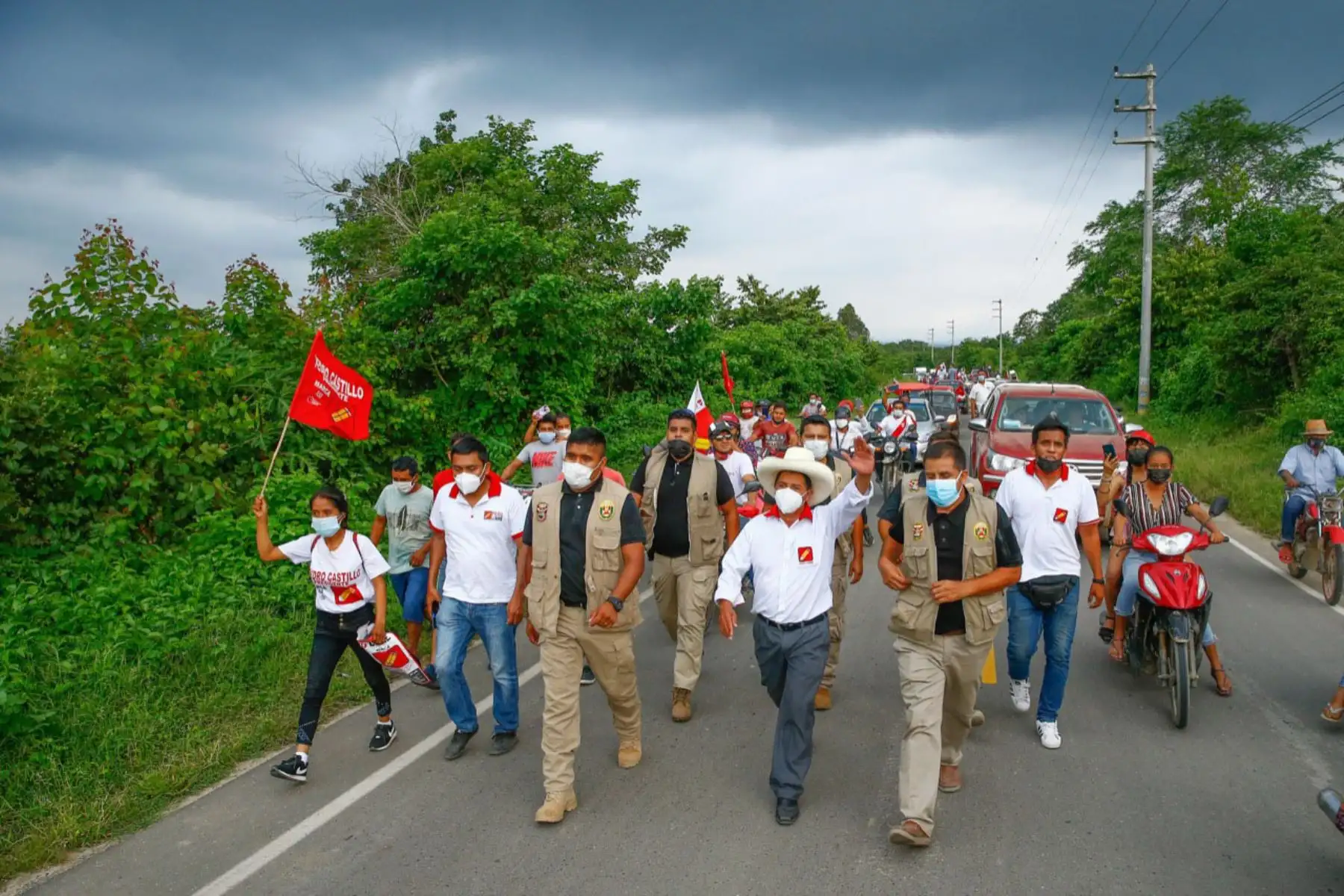 Candidato a la presidencia, Pedro Castillo participa en caravana junto a simpatizantes en la región de Tumbes. 
Foto: ANDINA/Andrés Valle Candidato a la presidencia, Pedro Castillo participa en caravana junto a simpatizantes en la región de Tumbes. 
Foto: ANDINA/Andrés Valle