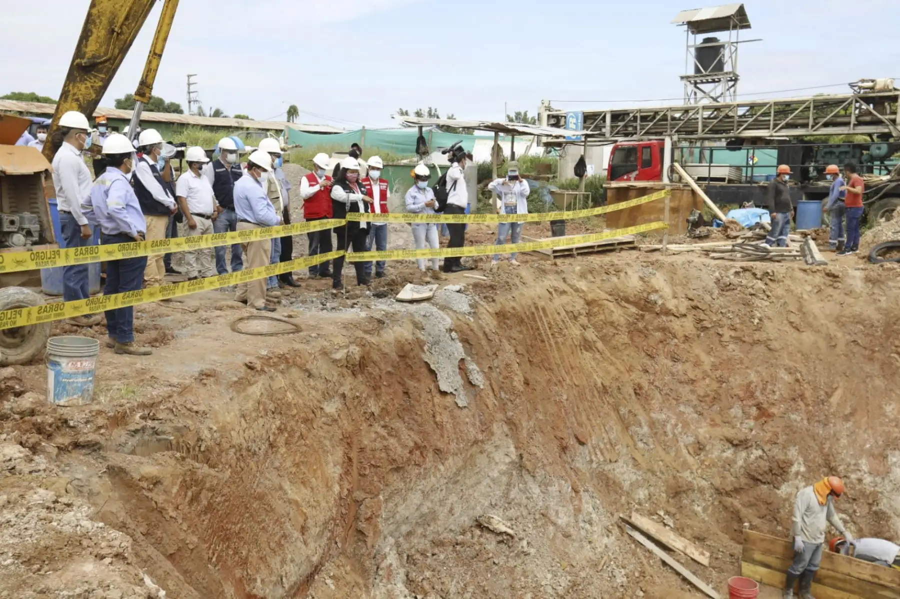 La ministra Solangel Fernández inspeccionó los trabajos que se realizan para mejorar el sistema de agua potable y alcantarillado en el Sector 12, distrito de Manantay, en la provincia de Coronel Portillo. Foto: ANDINA/MVCS