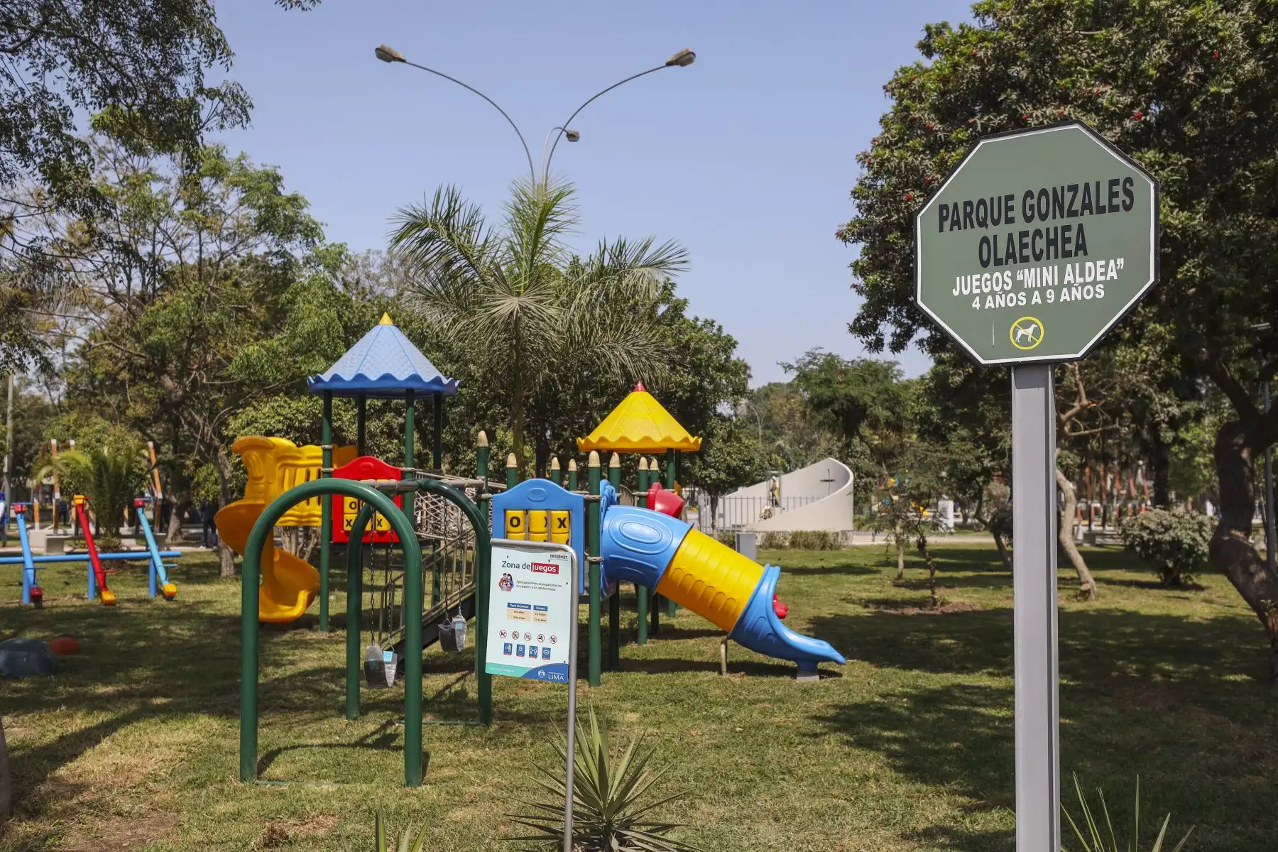 El alcalde de Lima Jorge Muñoz, entrega el remodelado parque Gonzales Olaechea en el Cercado de Lima, que beneficiará a más de 5 mil vecinos  y cuenta con reflectores LED, una fuente iluminada y un puesto de serenazgo. Foto: ANDINA/ MLM