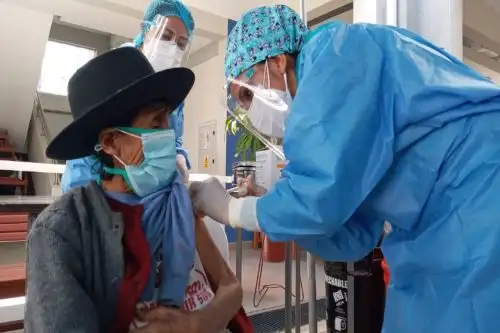 Ayacucho: Más de 13 200 adultos mayores de 70 años recibieron la primera dosis de Pfizer. Foto: Difusión