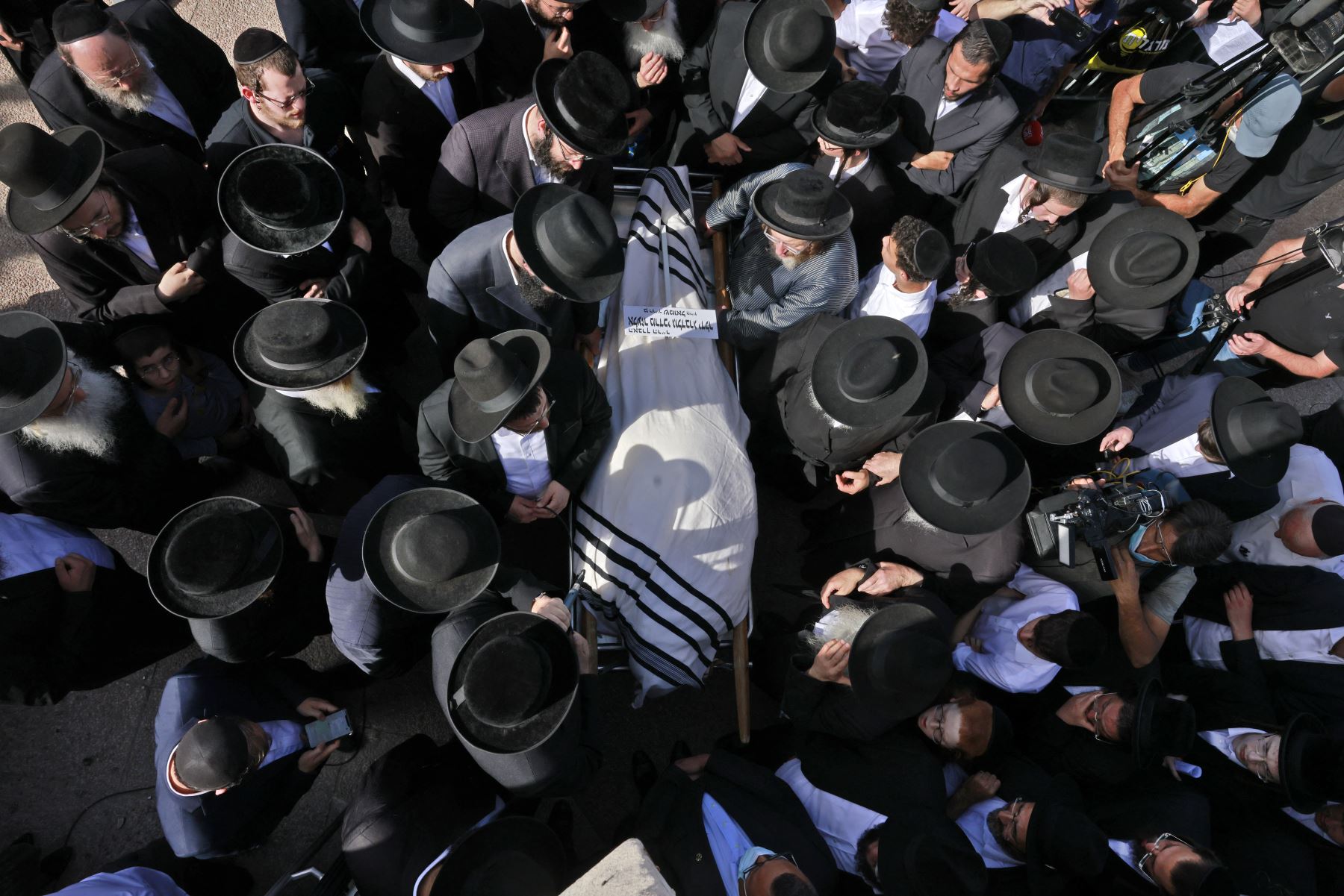 A 45 han aumentado los muertos en Israel por la estampida humana del jueves por la noche y madrugada de este viernes en una festividad judía, un trágico suceso que ha consternado al país. Foto: AFP