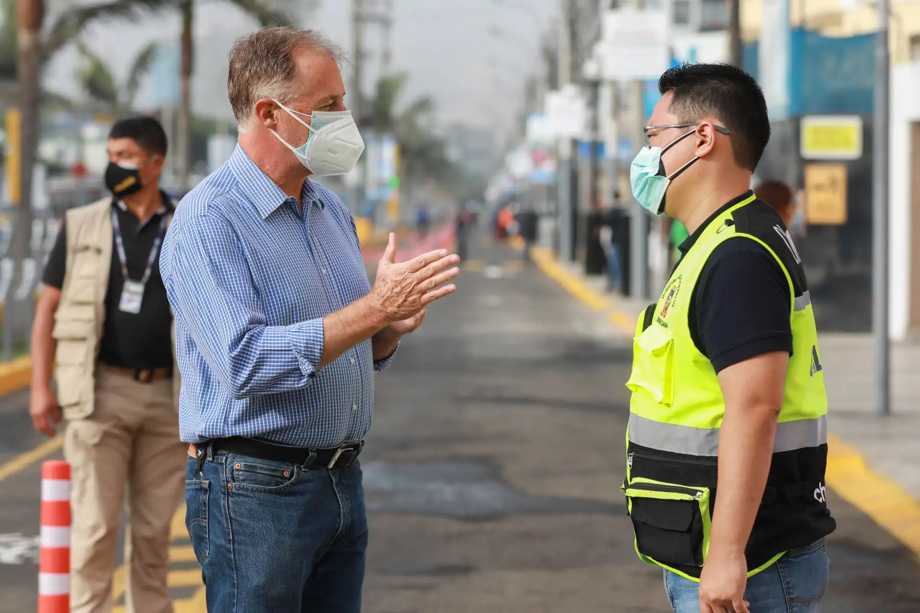 El alcalde de la Municipalidad de Chorrillos Mg. Augusto Miyashiro, entregó a sus vecinos una moderna ciclovía, de 3.92 km de extensión, acto que contó con la presencia del alcalde de Lima Jorge Muñoz Wells. Foto: Municipalidad de Lima