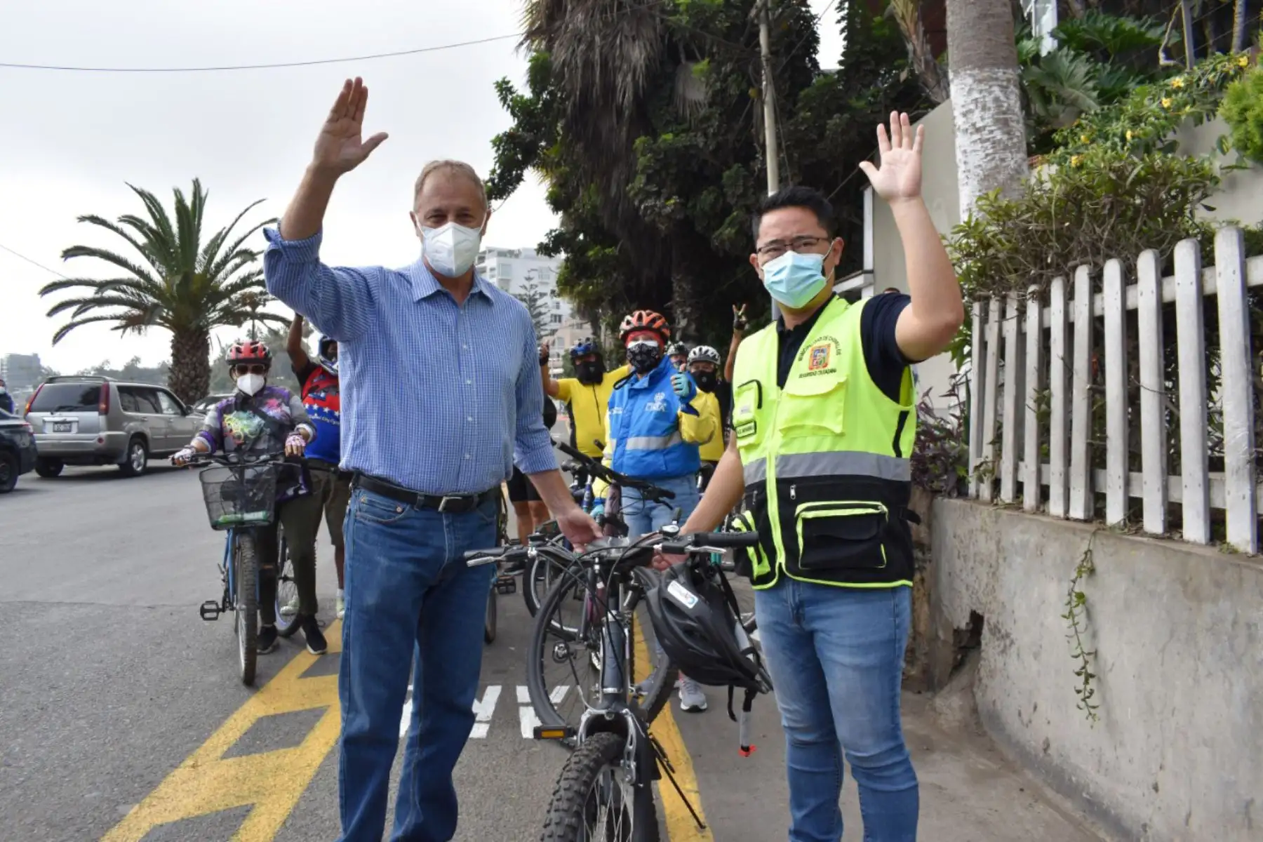 El alcalde de la Municipalidad de Chorrillos Mg. Augusto Miyashiro, entregó a sus vecinos una moderna ciclovía, de 3.92 km de extensión, acto que contó con la presencia del alcalde de Lima Jorge Muñoz Wells. Foto: Municipalidad de Lima