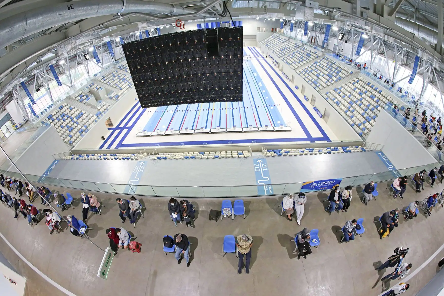 El Centro Acuático y el Velódromo de la Videna se convirtieron desde hoy en centros de inmunización para los adultos mayores de 70 a 79 años, en el marco de la primera fecha de esta nueva etapa del Plan Nacional de Vacunación contra el COVID-19. Foto: Legado Lima 2019