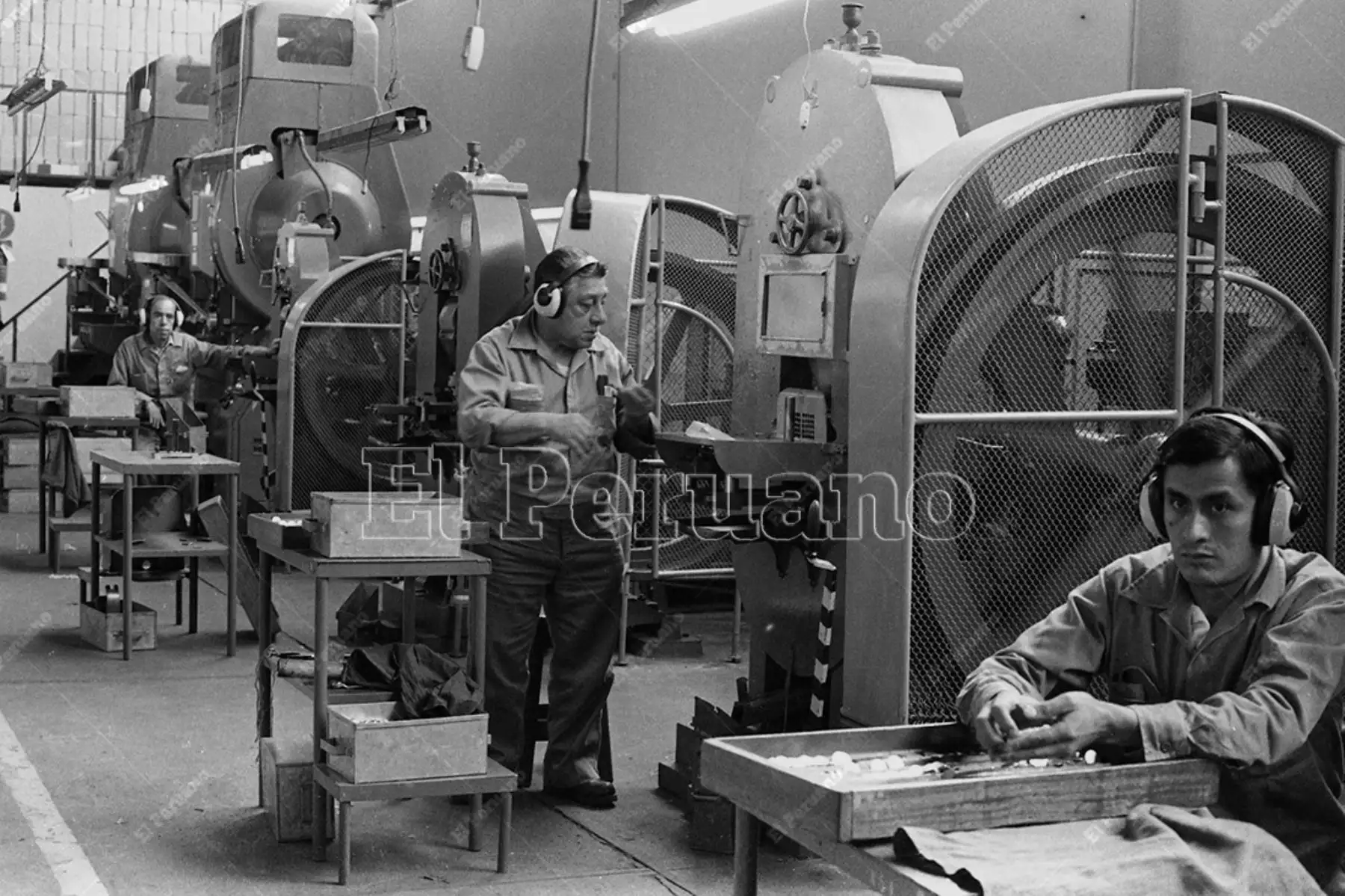 Lima - 4 noviembre 1981. Trabajadores de la Casa de la Moneda. Foto: Archivo Histórico de El Peruano / Rolando Ángeles