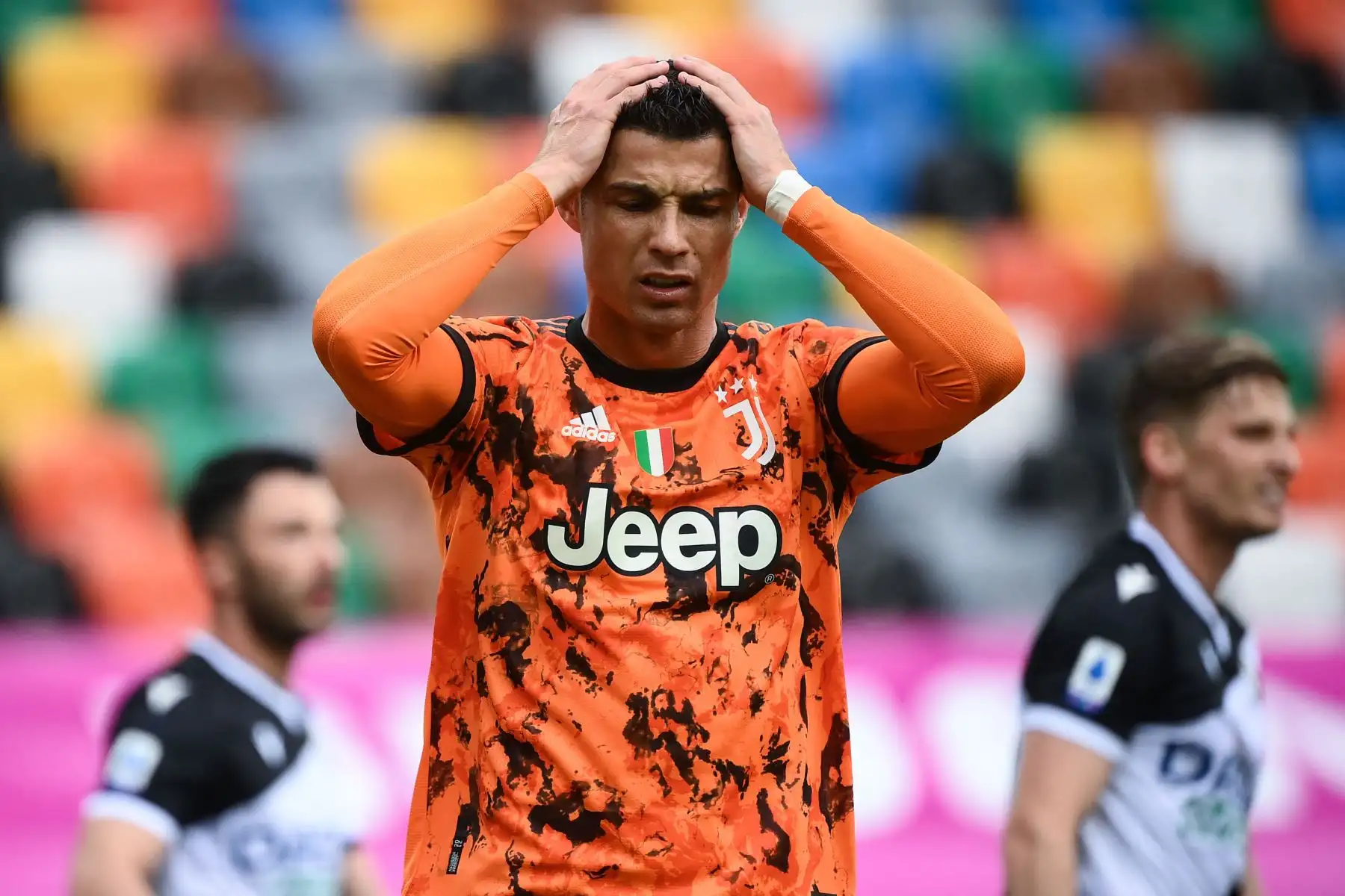El delantero portugués de la Juventus, Cristiano Ronaldo, reacciona durante el partido de fútbol de la Serie A italiana entre el Udinese y la Juventus.
Foto:AFP