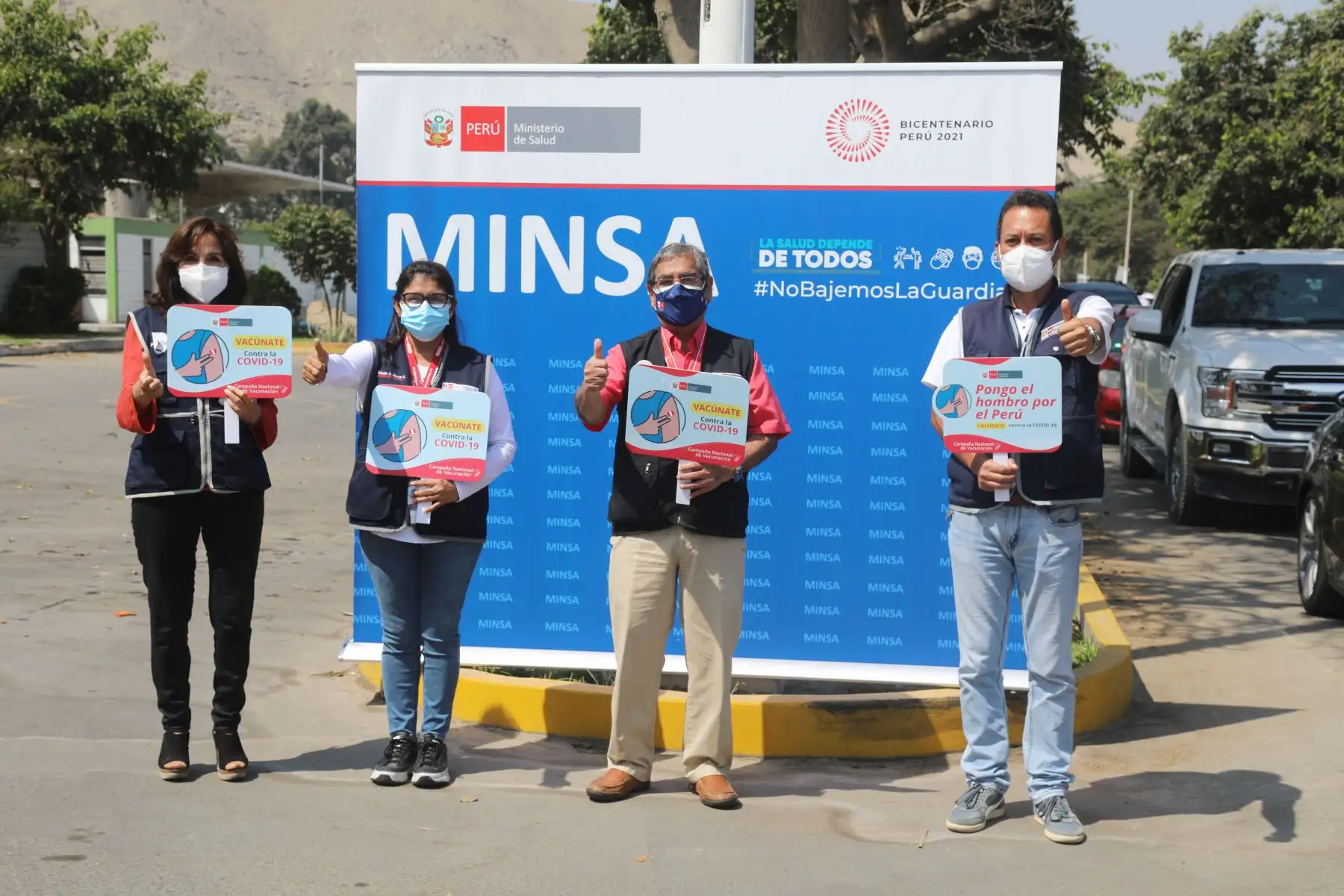 Ministro de Salud, Óscar Ugarte supervisa vacunación de adultos mayores en La Molina
Foto: Minsa