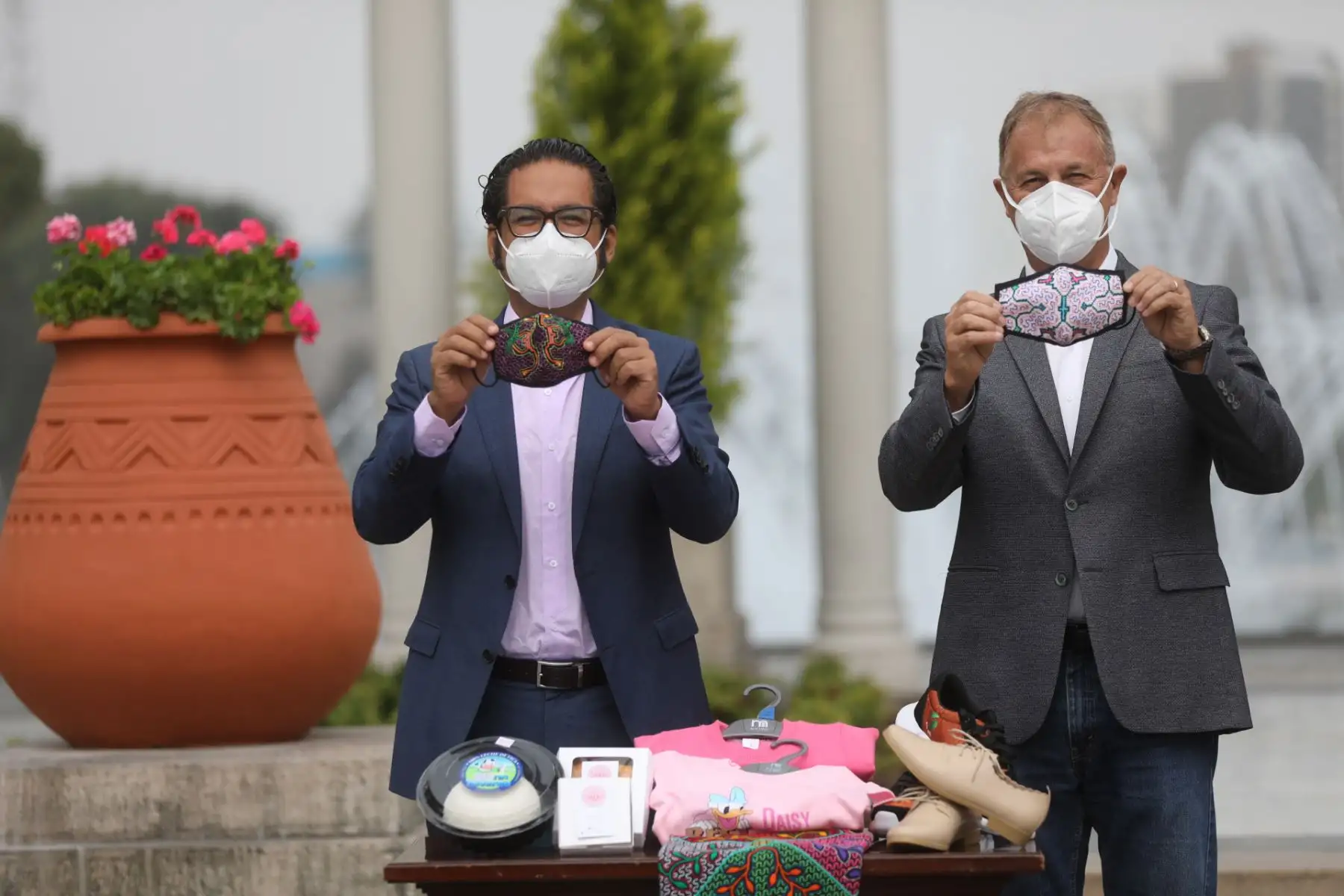 Ministerio de la Producción y Municipalidad de Lima firman un convenio de Cooperación Interinstitucional, con el fin de implementar mecanismos de coordinación, interacción, cooperación y reciprocidad en cuatro ejes: producción, comercio, proyectos y terrazas gastronómicas. Foto: Produce