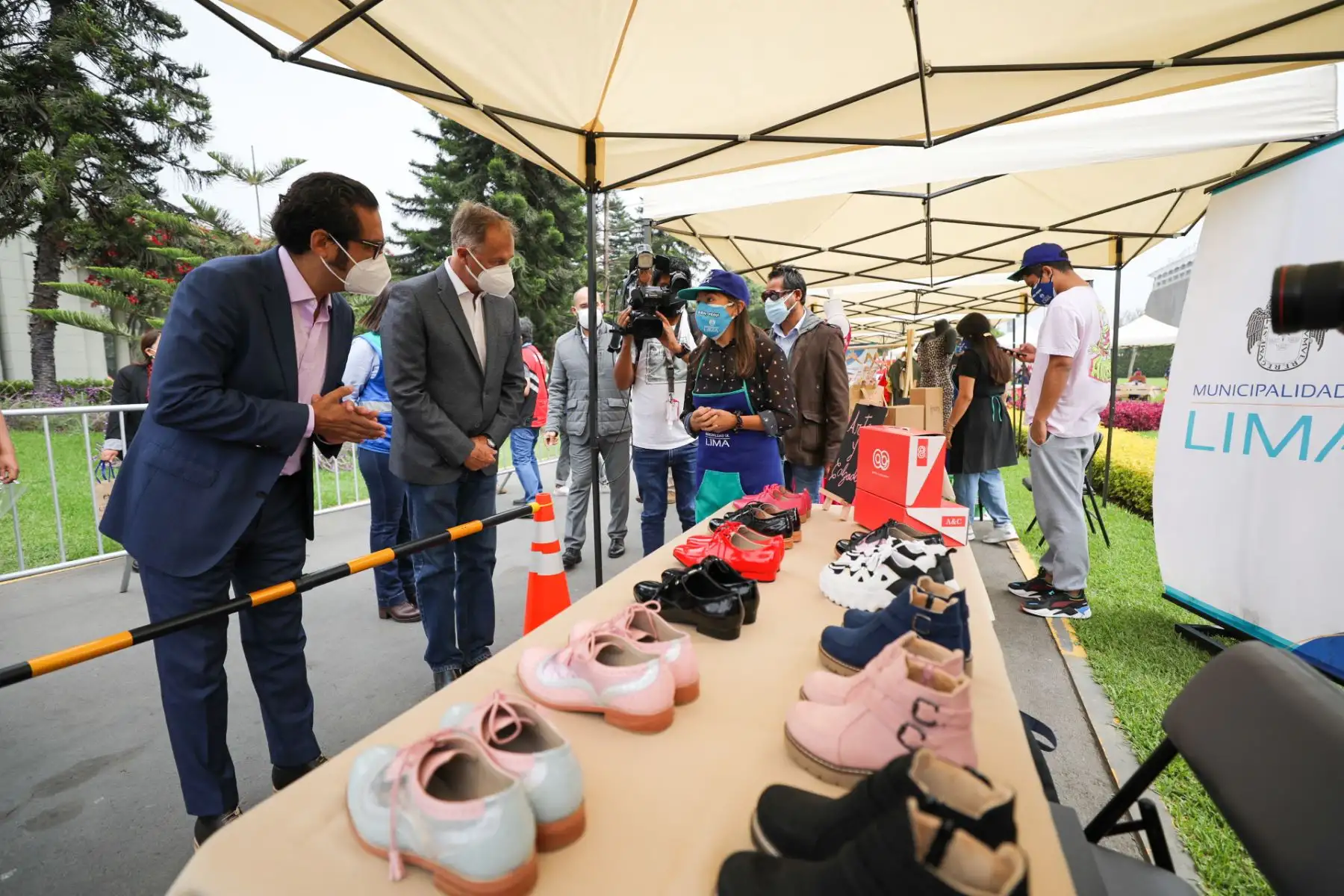 Ministerio de la Producción y Municipalidad de Lima firman un convenio de Cooperación Interinstitucional, con el fin de implementar mecanismos de coordinación, interacción, cooperación y reciprocidad en cuatro ejes: producción, comercio, proyectos y terrazas gastronómicas. Foto: Produce