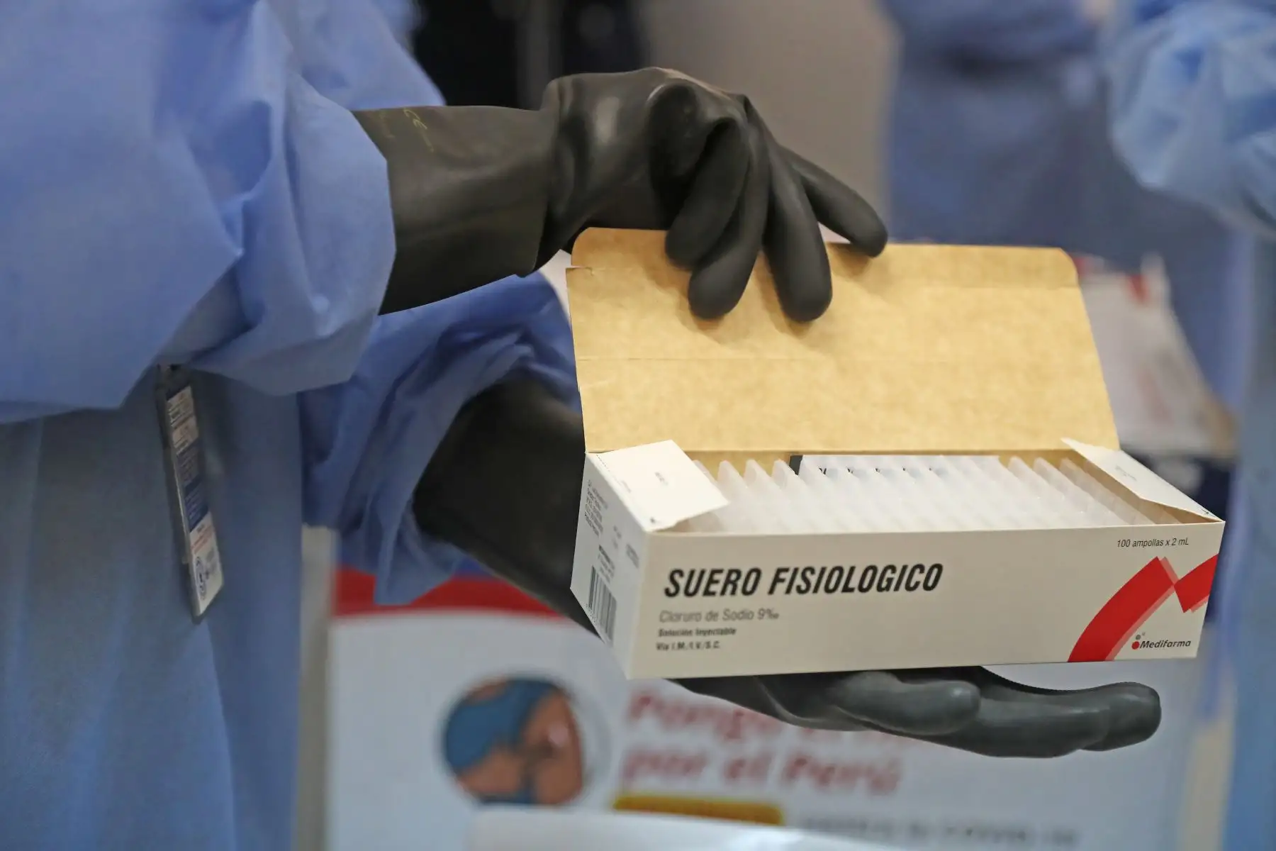 El presidente Francisco Sagasti, supervisó el protocolo de cadena de frío para vacunas contra la covid-19 y  entrego equipamiento médico UCI a la Diresa Áncash. Foto: ANDINA/ Prensa Presidencia