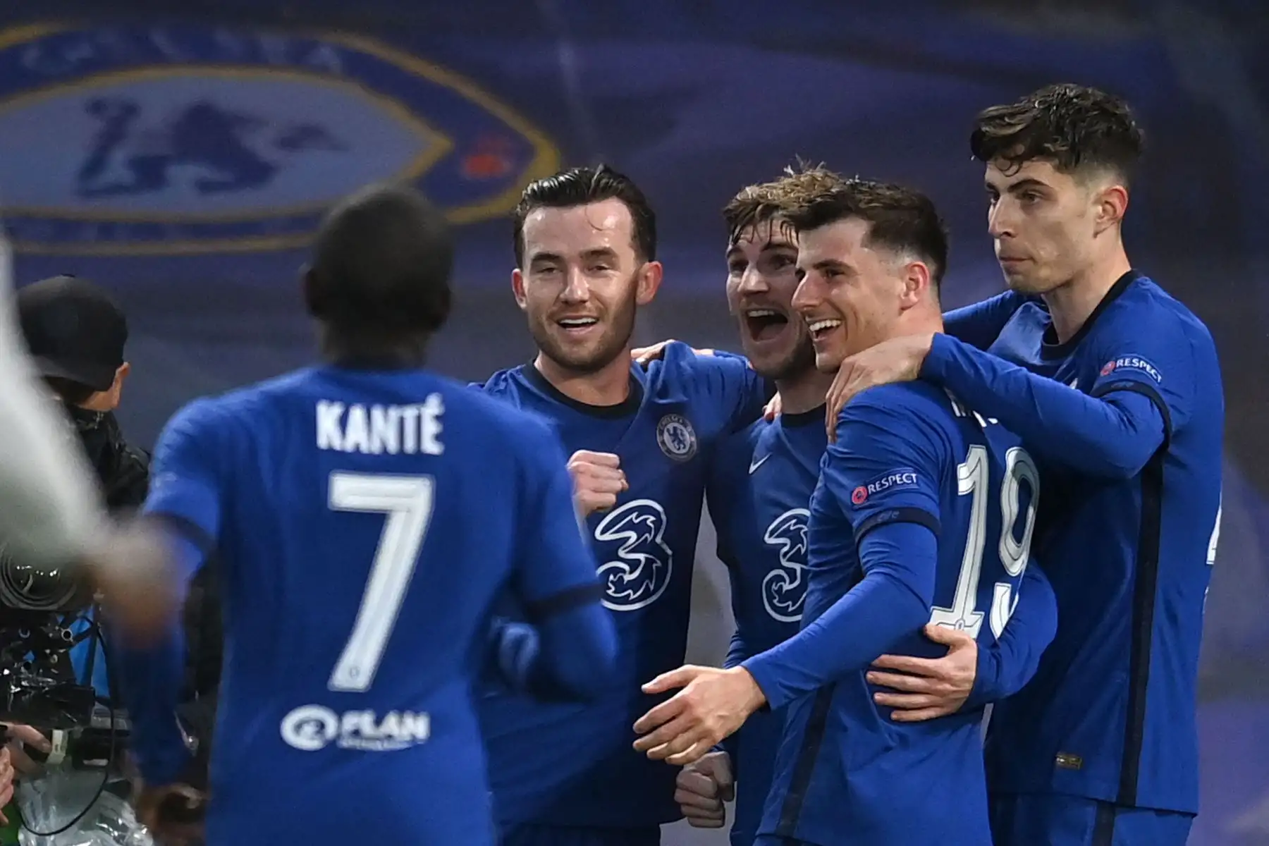 El delantero alemán del Chelsea, Timo Werner, celebra el gol de apertura durante la semifinal de la segunda etapa de la Liga de Campeones de la UEFA entre el Chelsea y el Real Madrid.
Foto: AFP